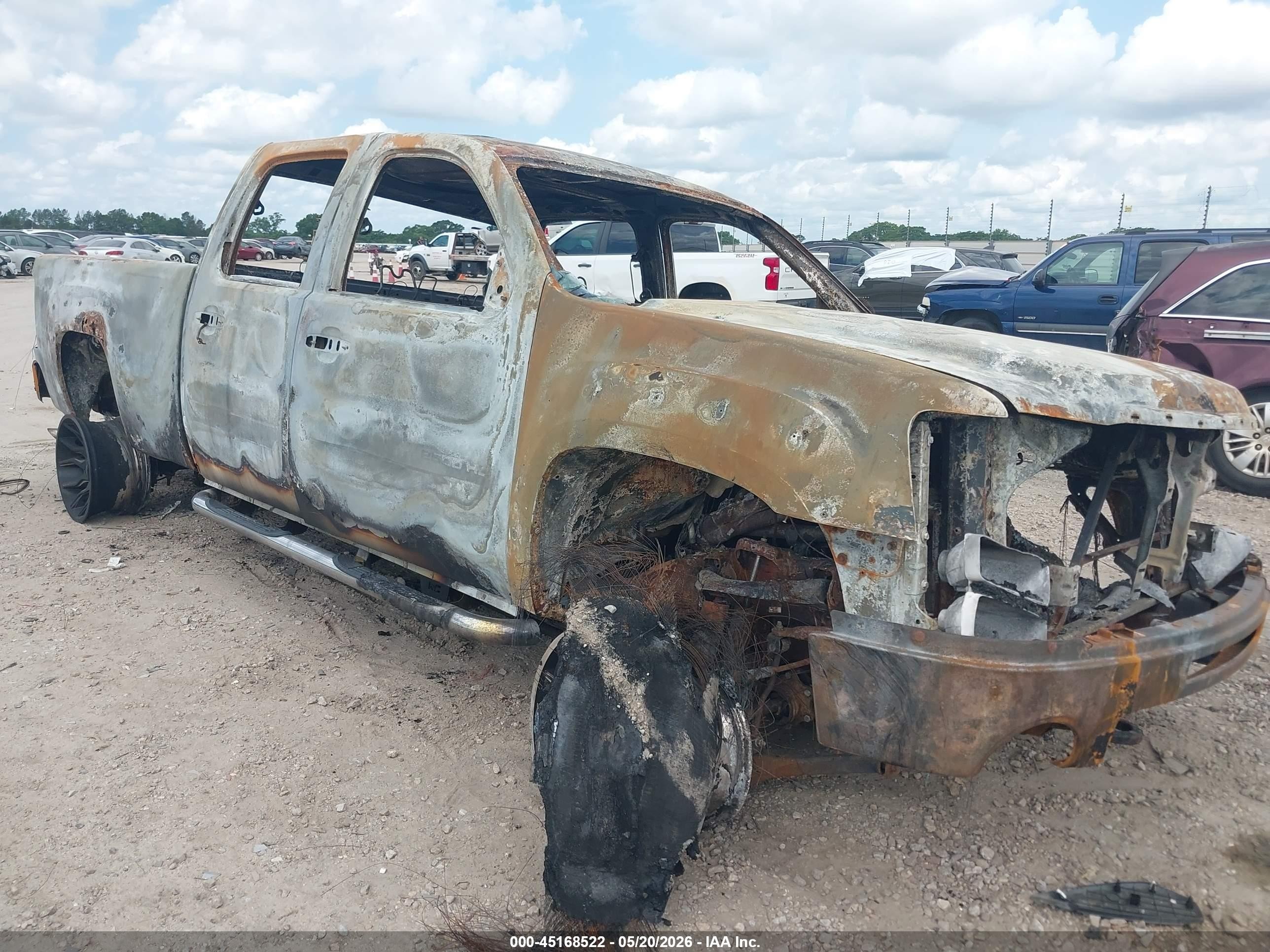 2009 GMC Sierra 2500HD SLT, VIN 1GTHK63K79F110471 — Burn
