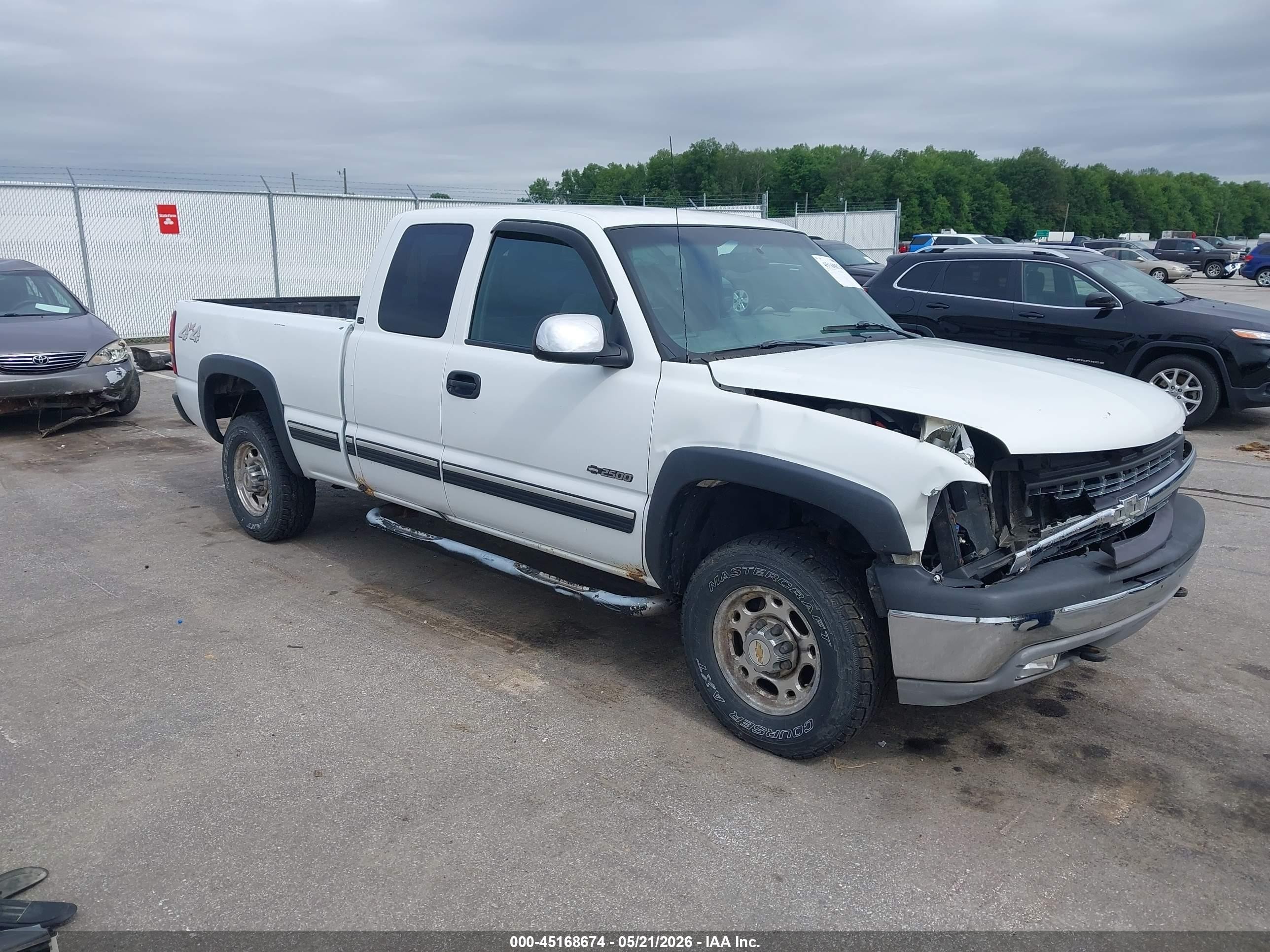 2001 Chevrolet Silverado 2500, VIN 1GCGK29U91Z260842 — Front end