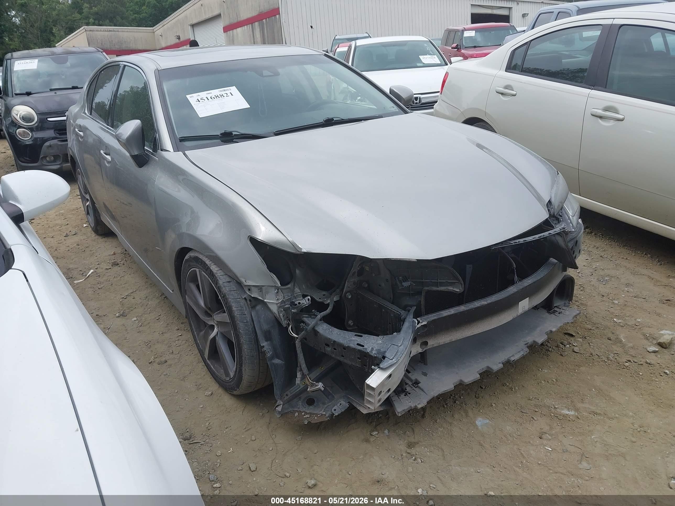 2016 Lexus GS 350, VIN JTHBZ1BL8GA004490 — Перед
