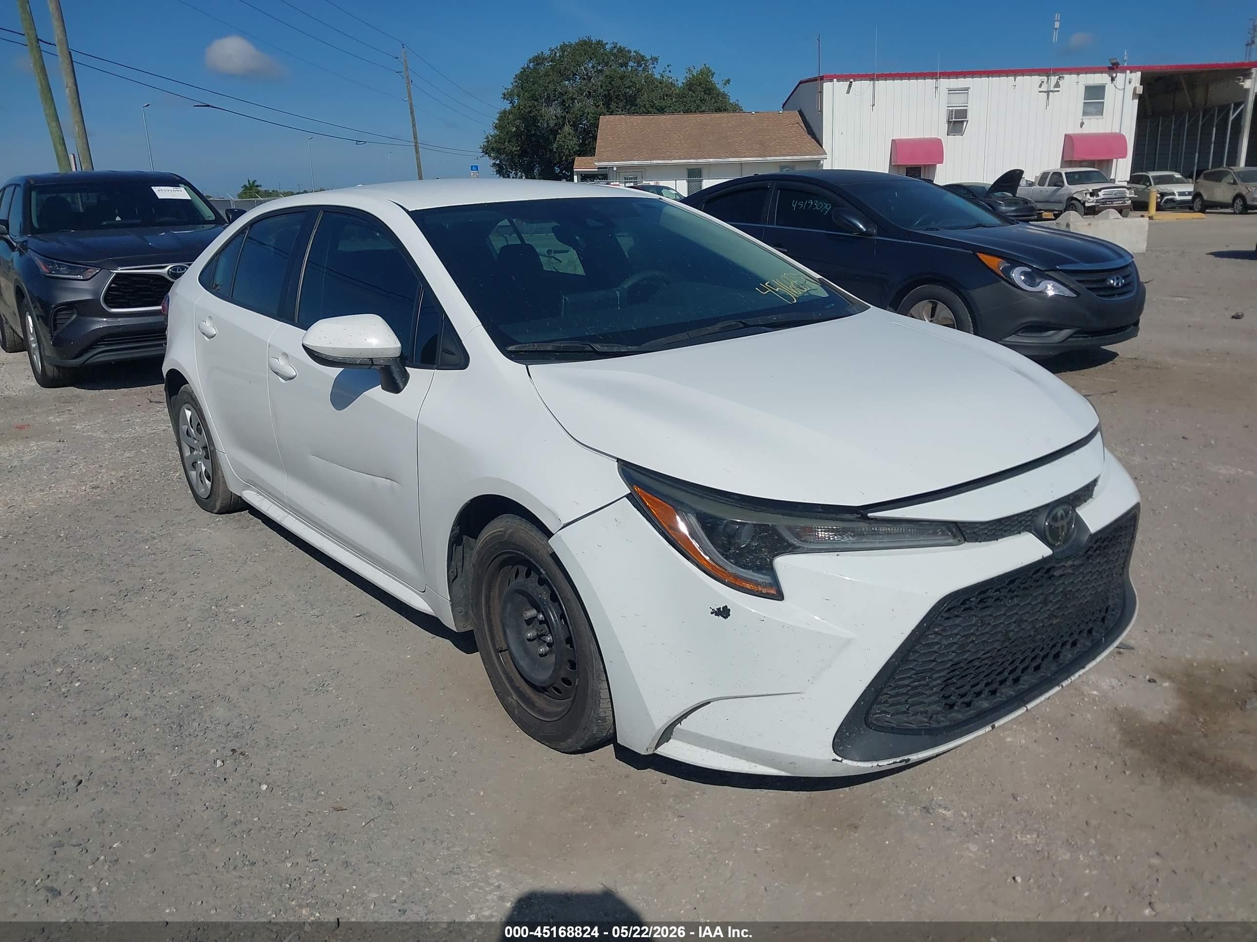 2021 Toyota Corolla LE, VIN 5YFEPMAE8MP200557 — Rear end