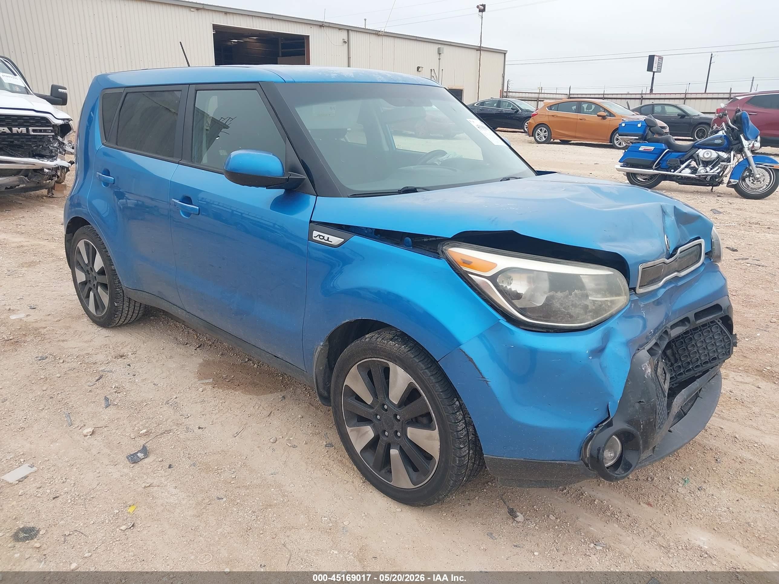 2016 Kia Soul +, VIN KNDJP3A54G7311914 — Front end