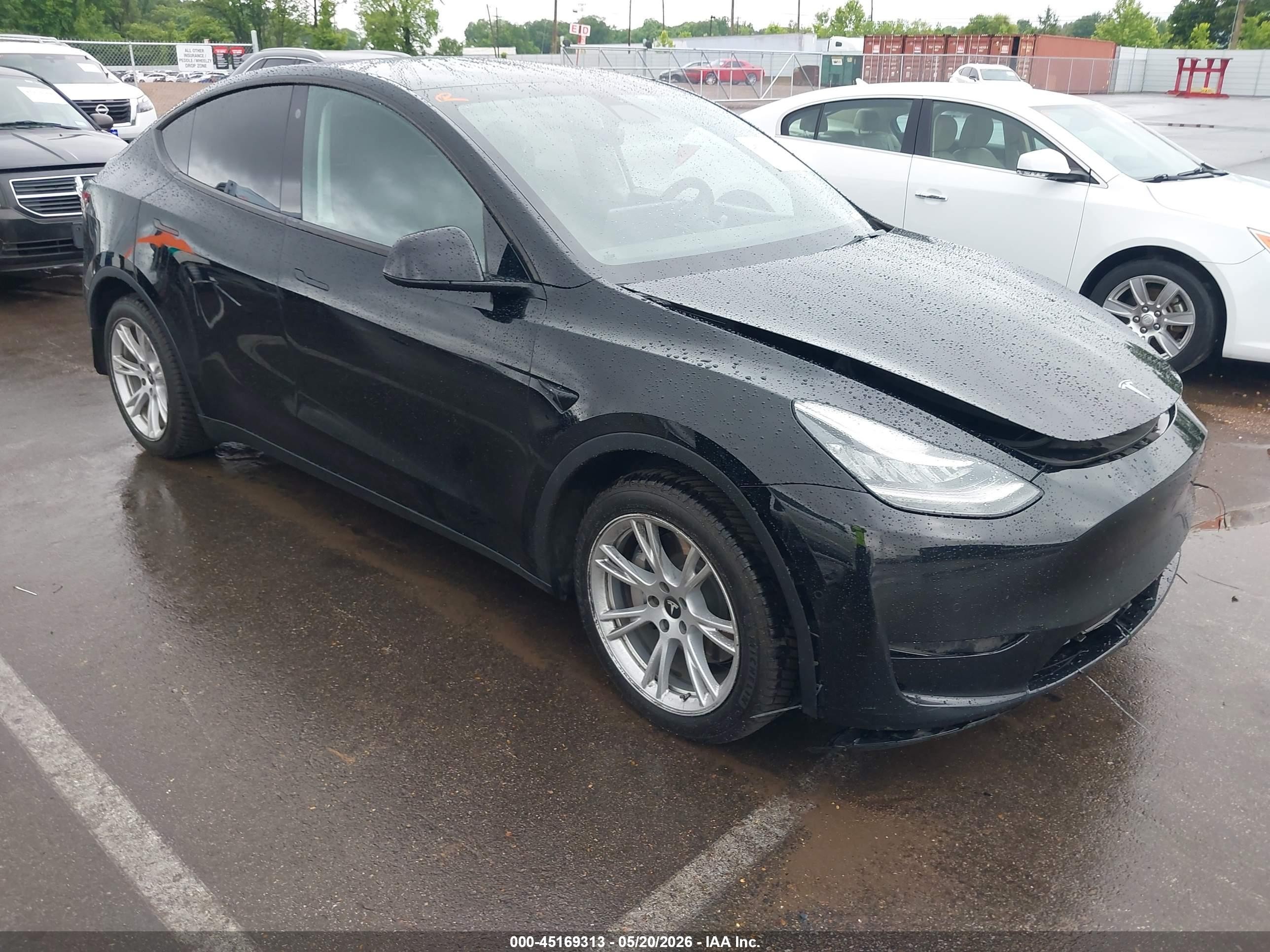 2022 Tesla Model Y Long Range, VIN 7SAYGDEEXNF356462 — Not stated
