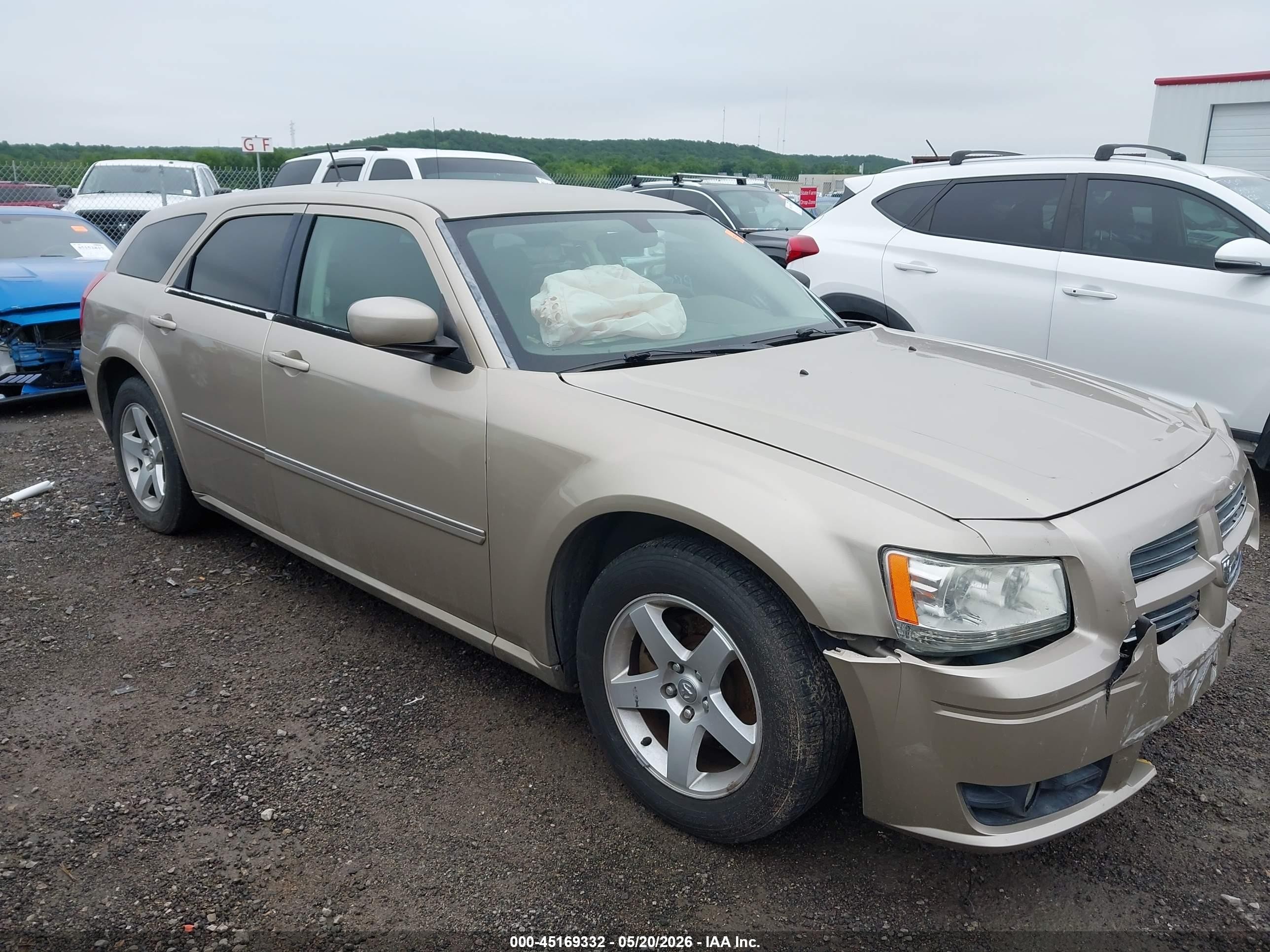 2008 Dodge Magnum SXT, VIN 2D4FV37V18H221745 — Перед