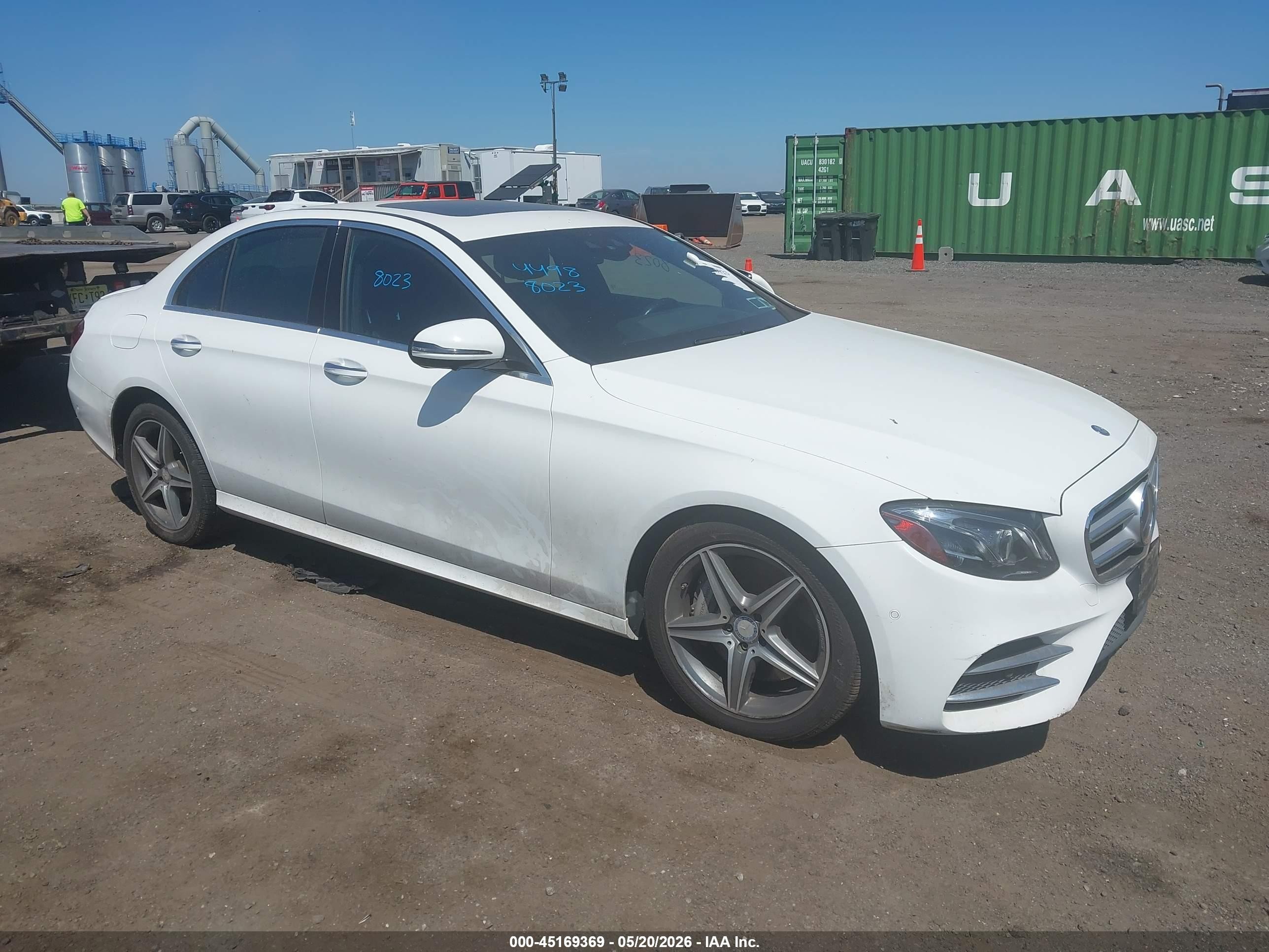 2017 Mercedes-Benz E 300 Luxury, VIN WDDZF4KB2HA188009 — Вода / потоп