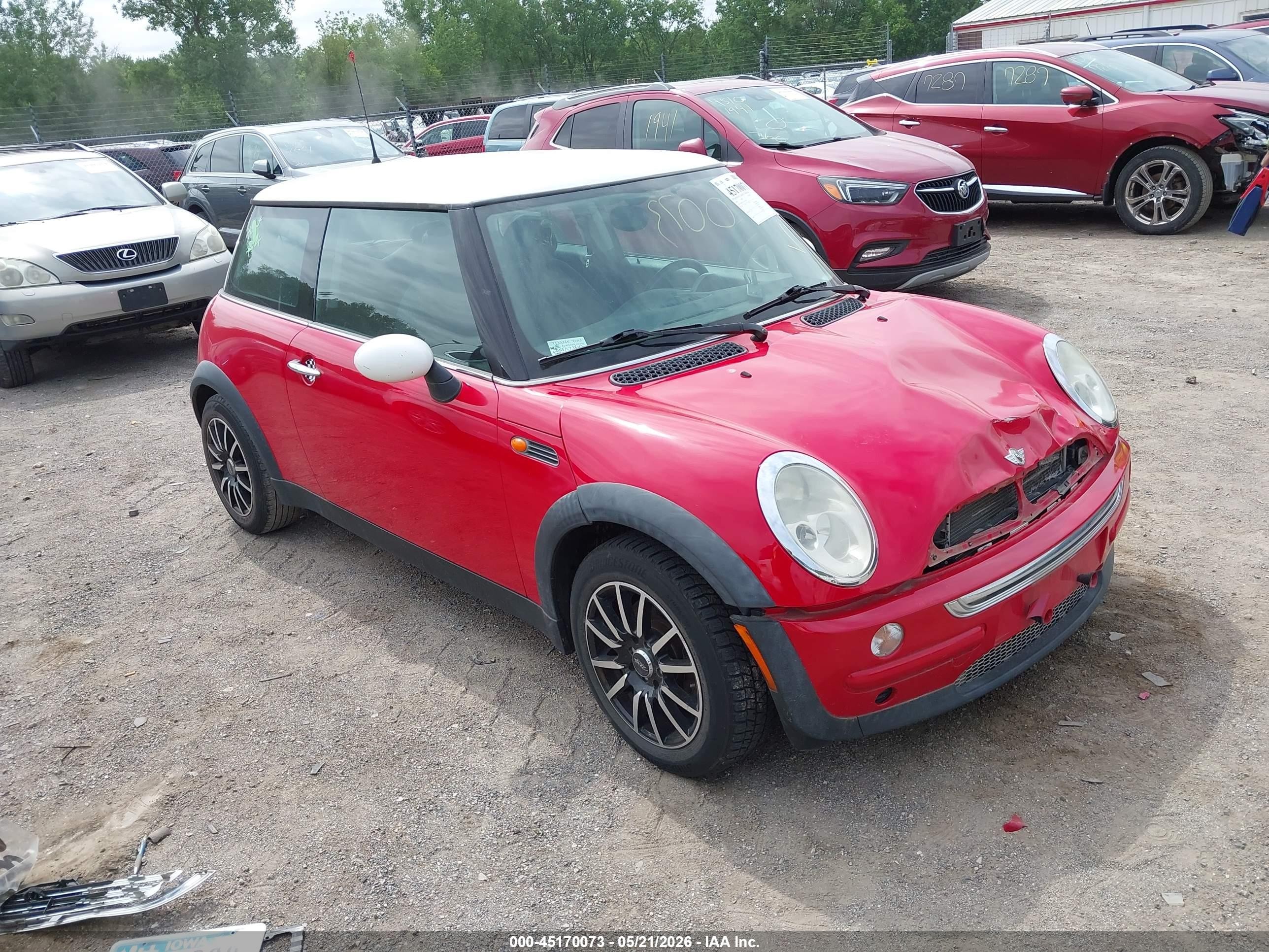 2003 MINI Hardtop, VIN WMWRC33433TC40144 — Перед