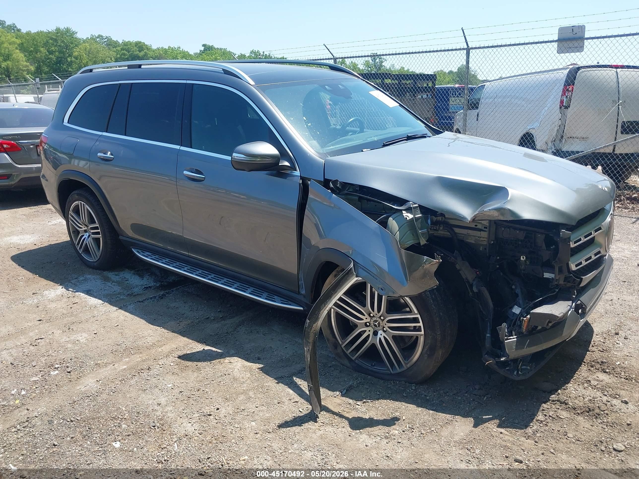 2021 Mercedes-Benz GLS 450, VIN 4JGFF5KEXMA546928 — Front end