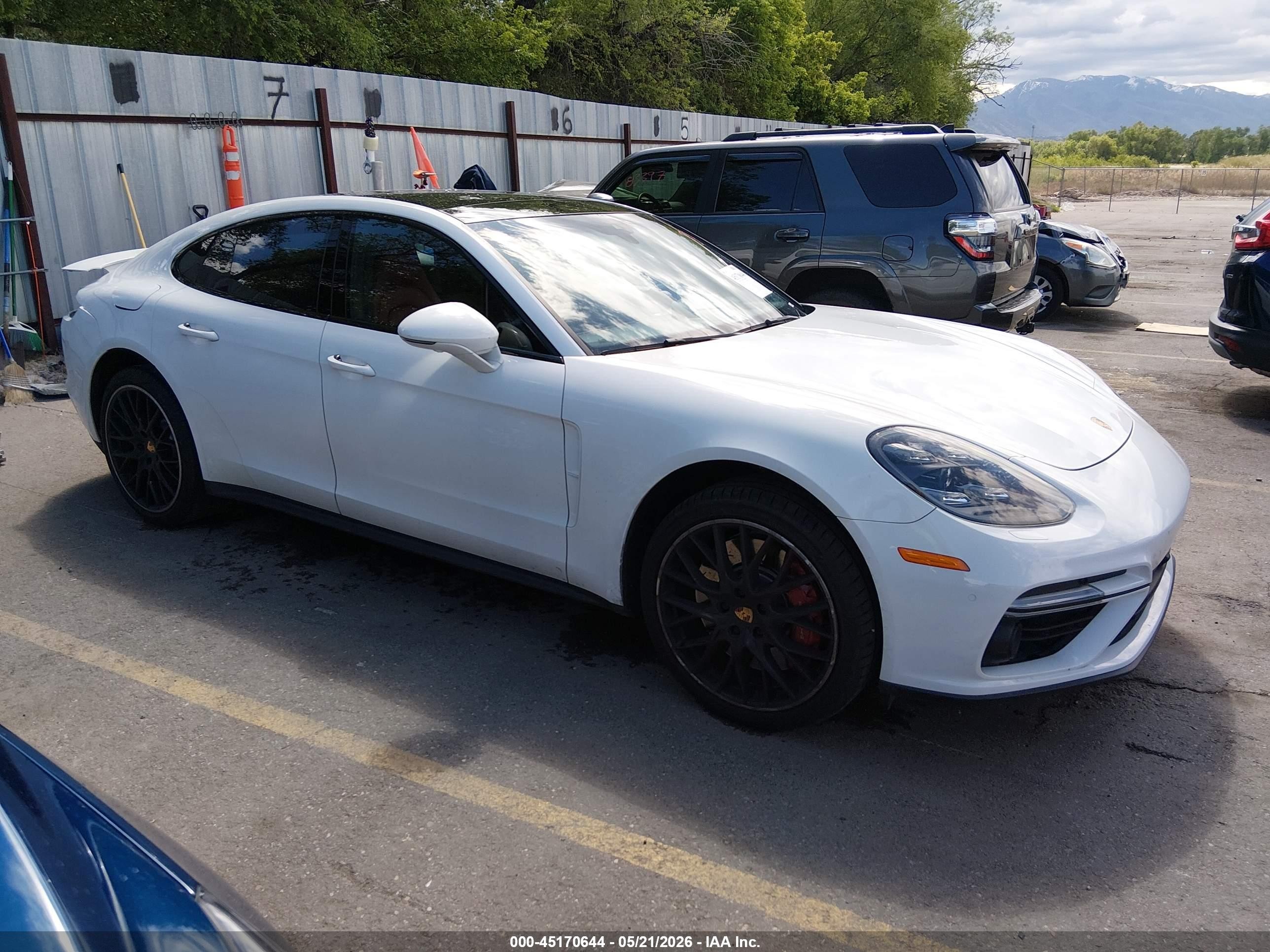 2017 Porsche Panamera Turbo, VIN WP0AF2A70HL151926 — Rear end