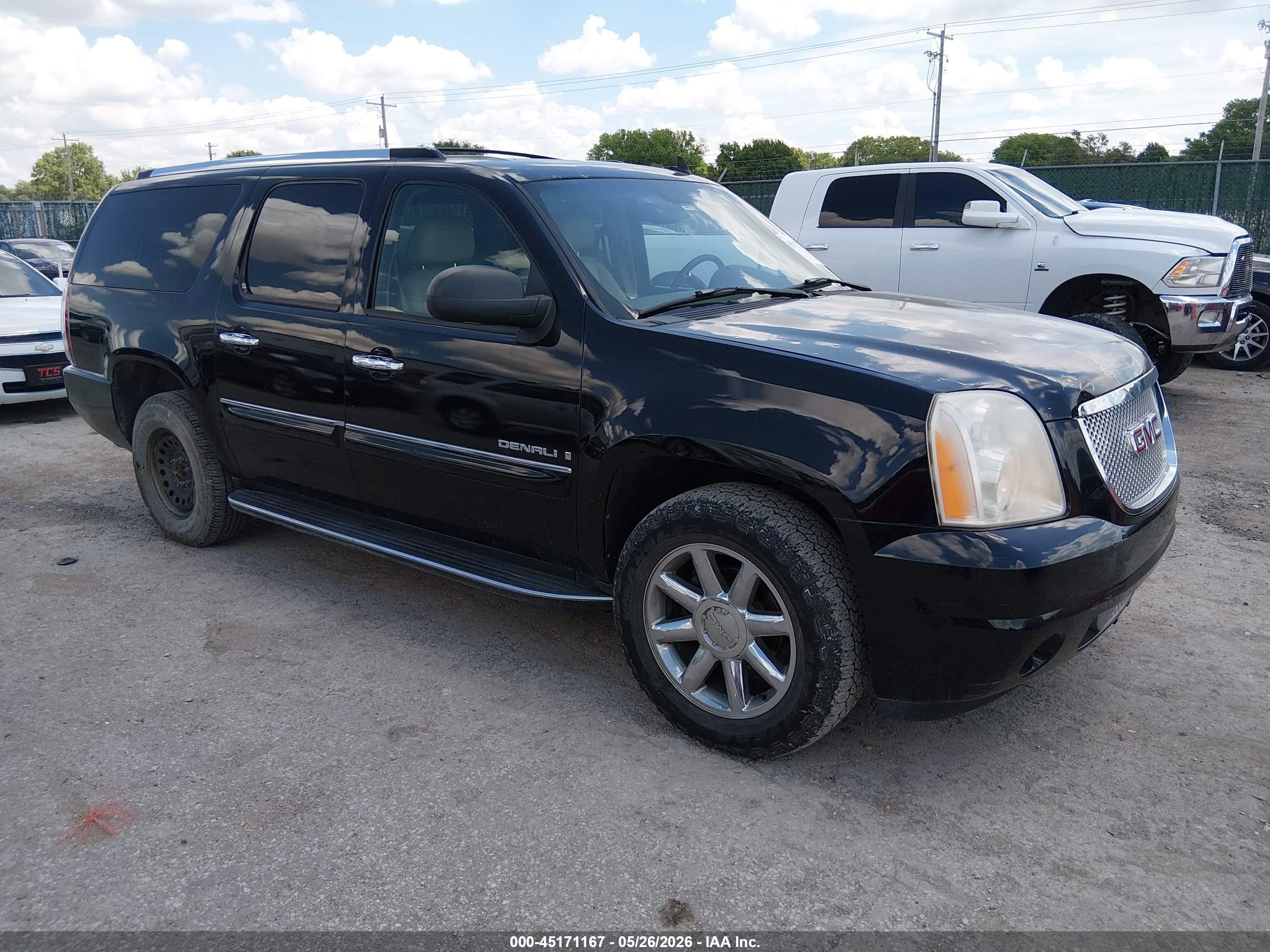 2007 GMC Yukon XL, VIN 1GKFK668X7J376671 — Hail