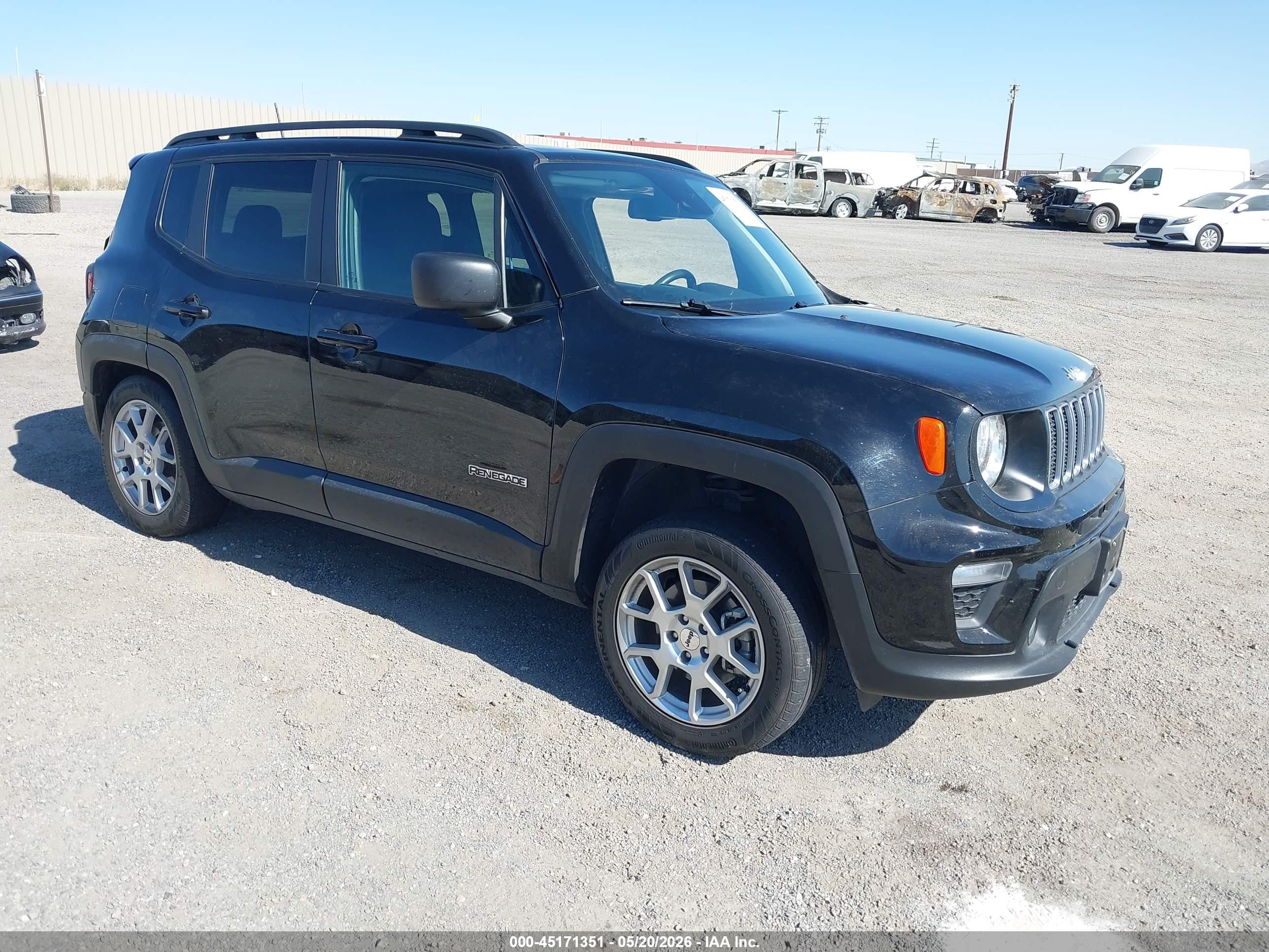 2023 Jeep Renegade Latitude, VIN ZACNJDB18PPP61053 — Зад