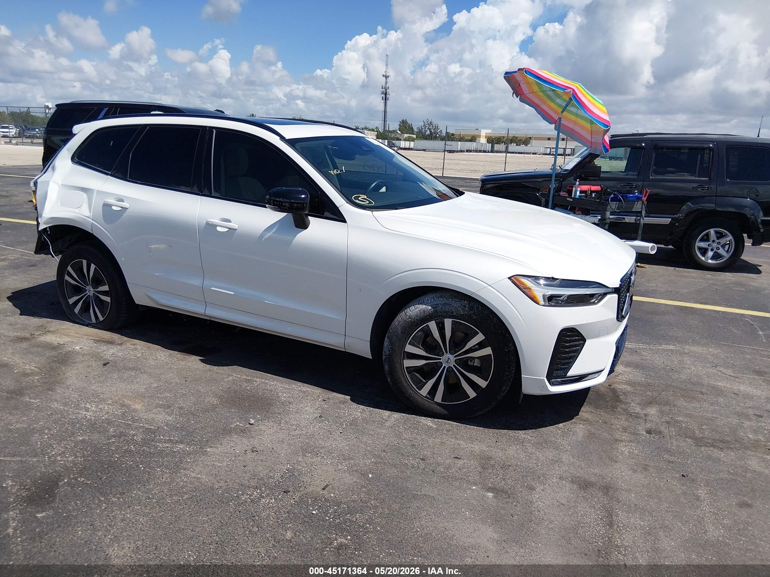 2024 Volvo XC60 Core Dark Theme, VIN YV4L12RK3R1925824 — Зад