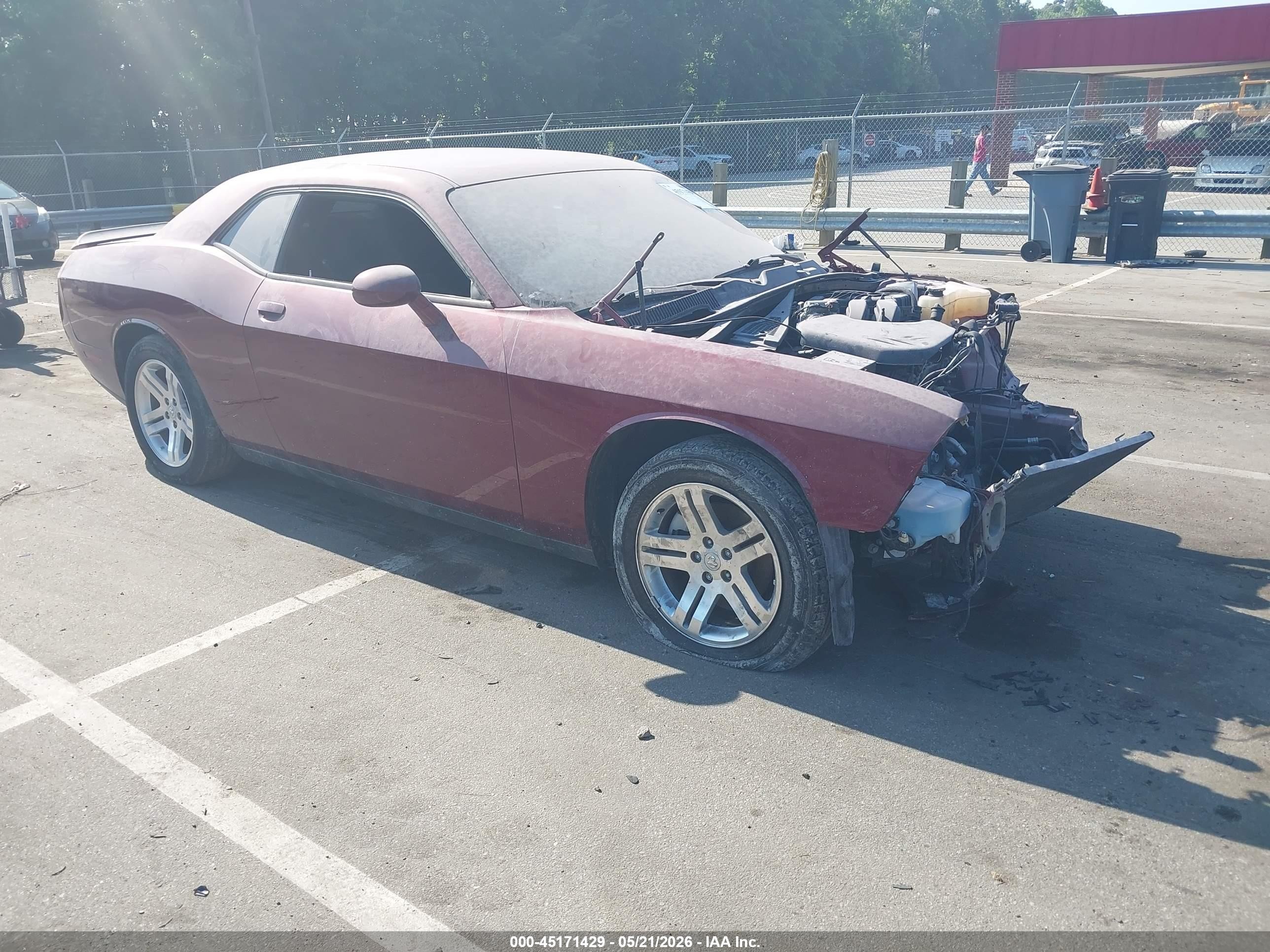 2021 Dodge Challenger SXT, VIN 2C3CDZAG0MH573083 — Front end