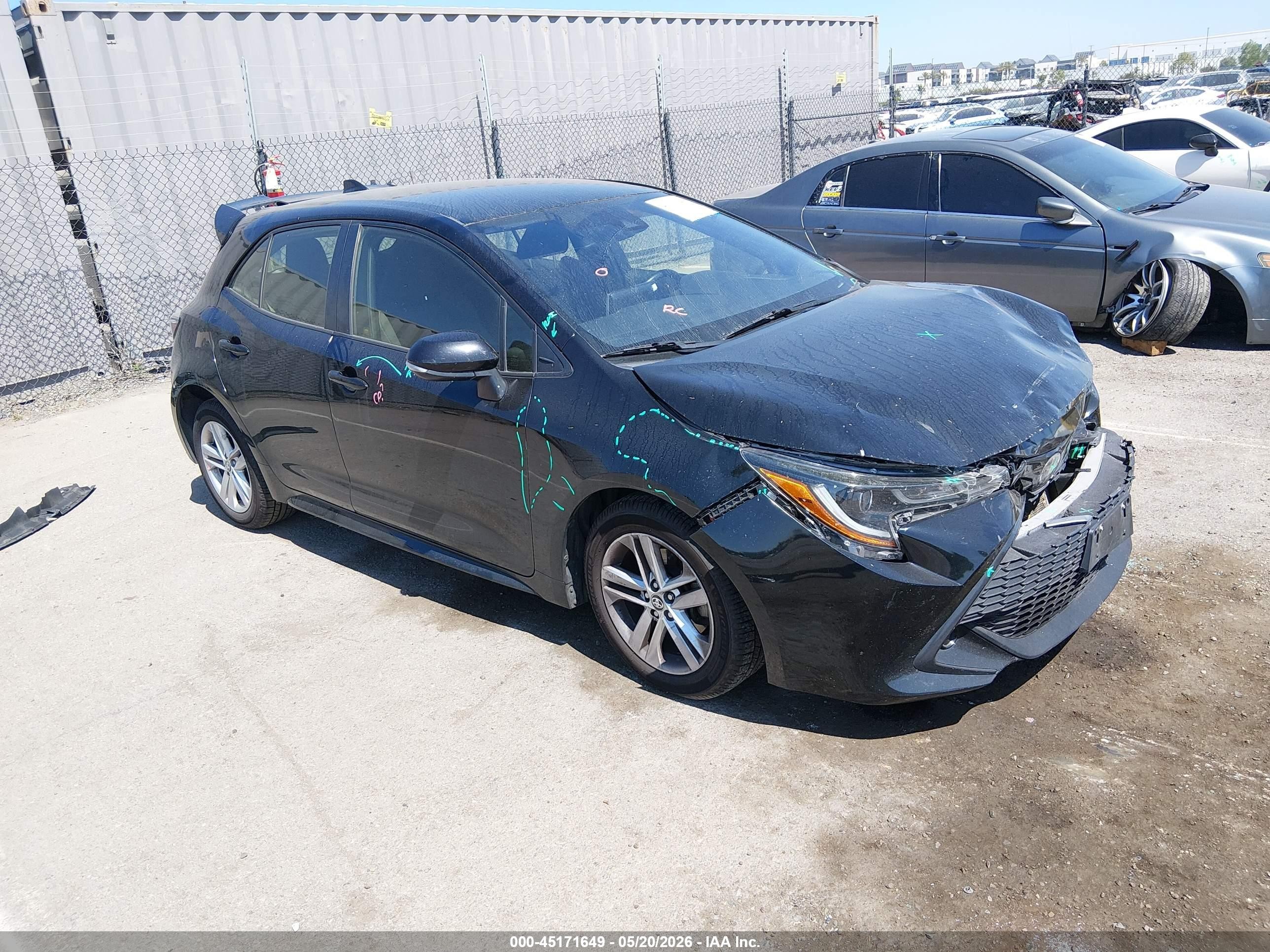2019 Toyota Corolla SE, VIN JTNK4RBE3K3044520 — Front end