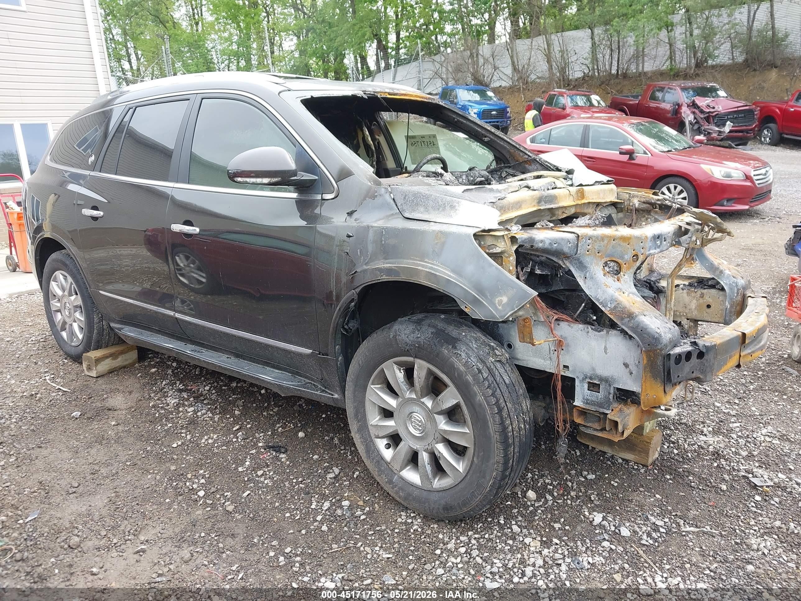 2014 Buick Enclave Premium, VIN 5GAKVCKD1EJ297312 — Engine fire