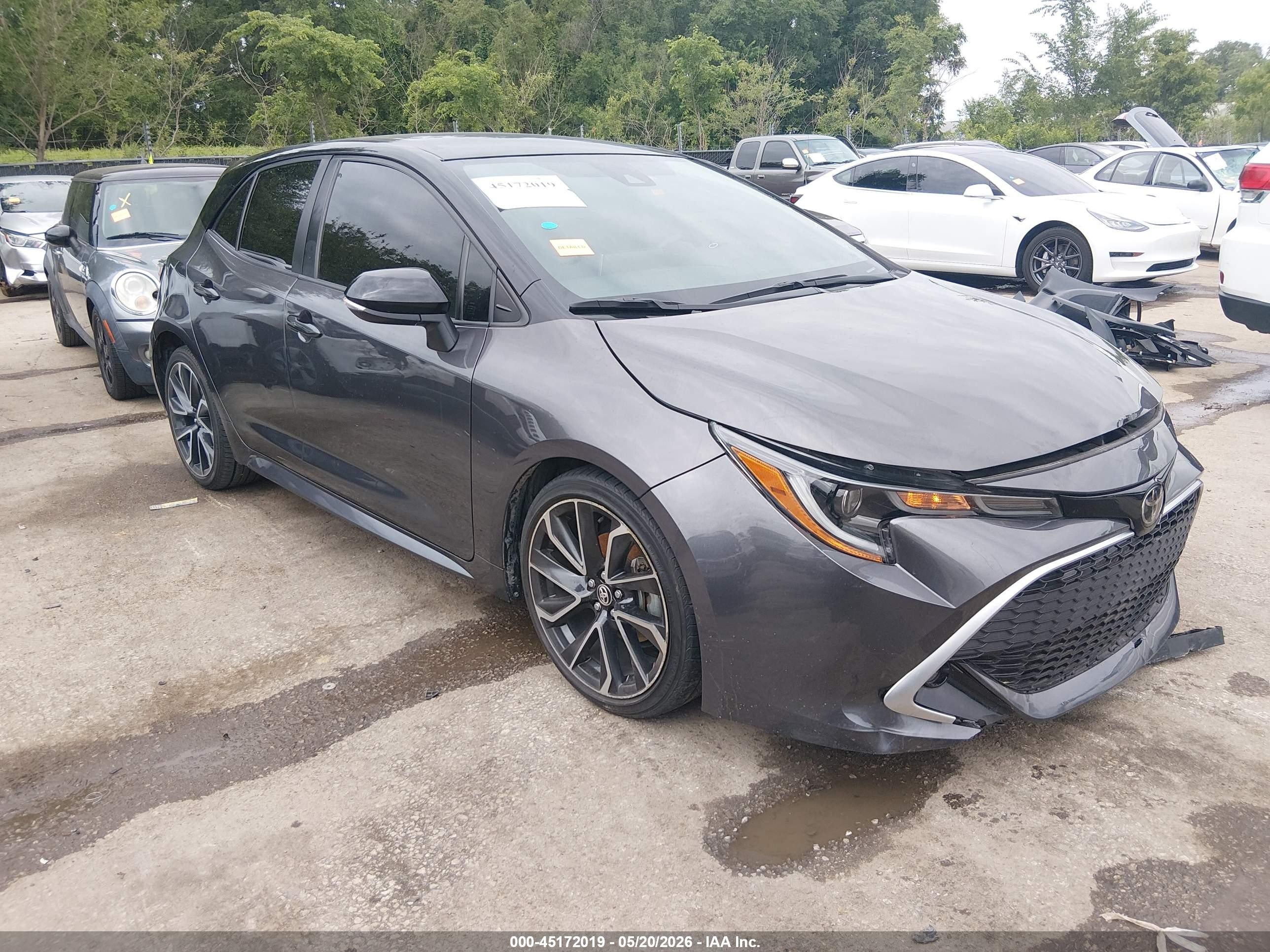 2022 Toyota Corolla XSE, VIN JTNC4MBE4N3159963 — Roof