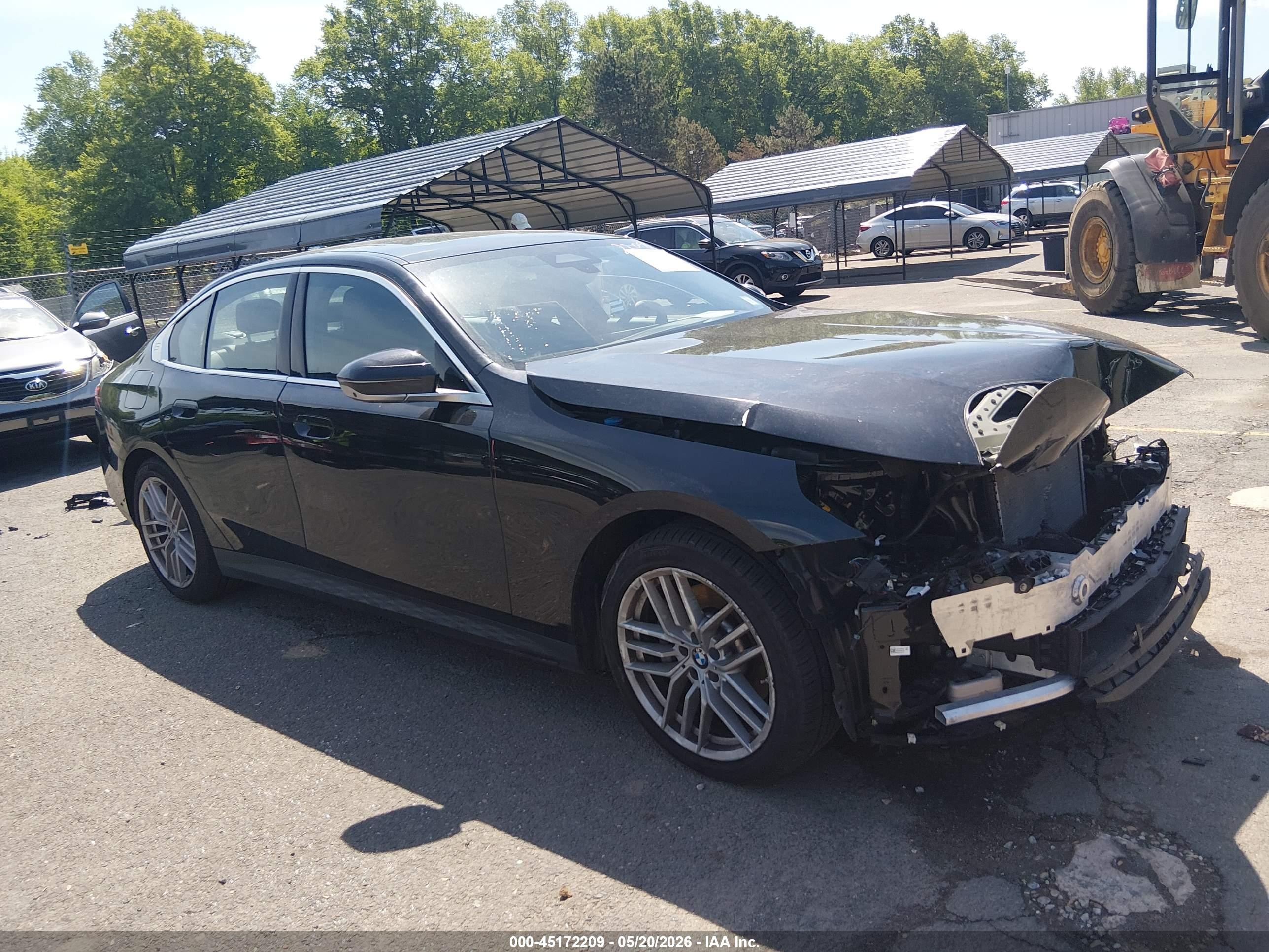 2024 BMW 5 Series 530i xDrive, VIN WBA53FJ06RCS33758 — Перед