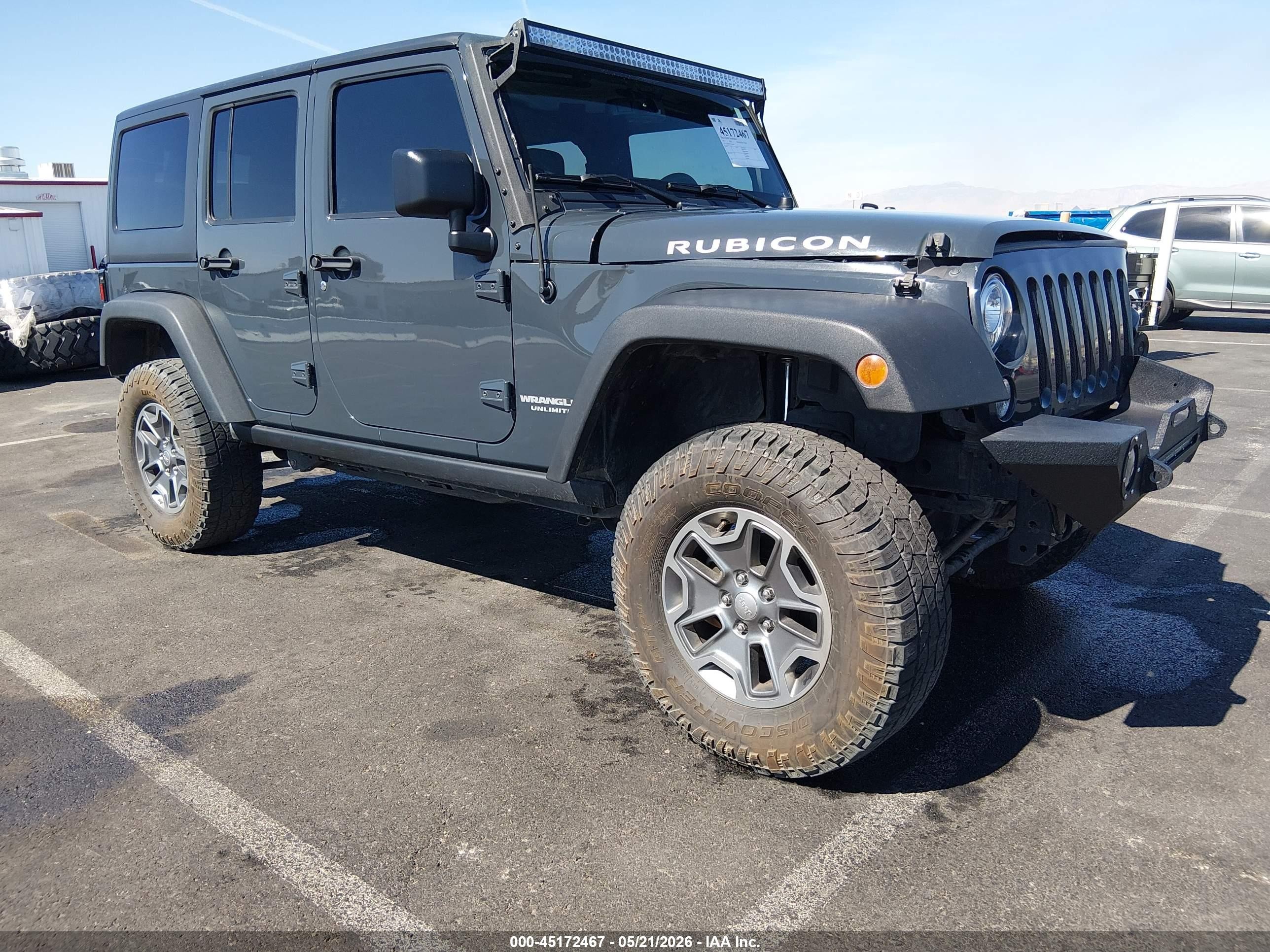 2017 Jeep Wrangler Unlimited Rubicon, VIN 1C4BJWFG3HL580853 — Front end