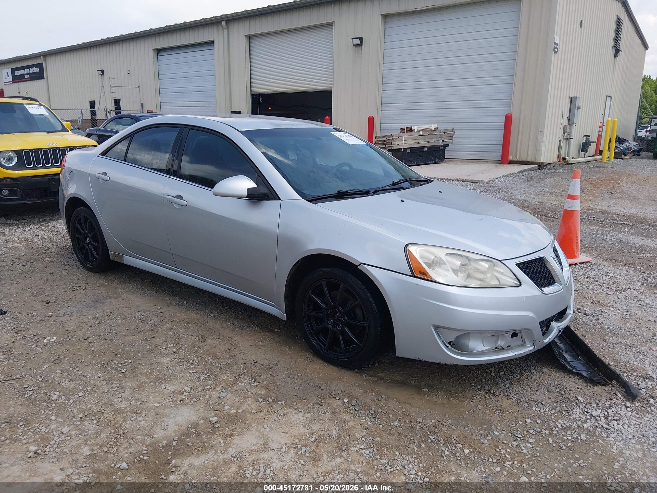 2010 Pontiac G6 1SA, VIN 1G2ZA5E00A4135326 — Front end