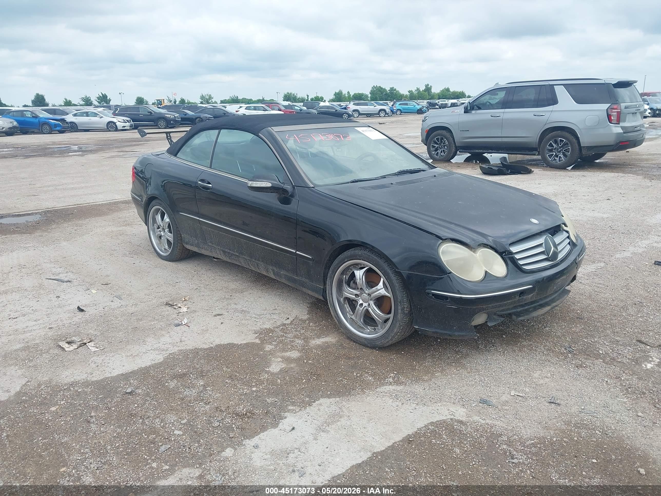 2005 Mercedes-Benz CLK 320, VIN WDBTK65J95F127571 — Normal wear