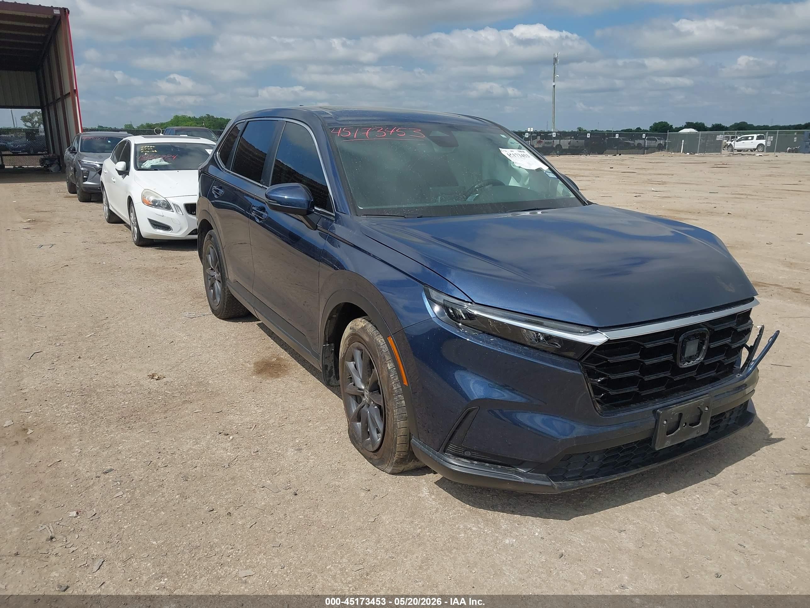 2026 Honda CR-V EX-L, VIN 2HKRS3H71TH308760 — Front end