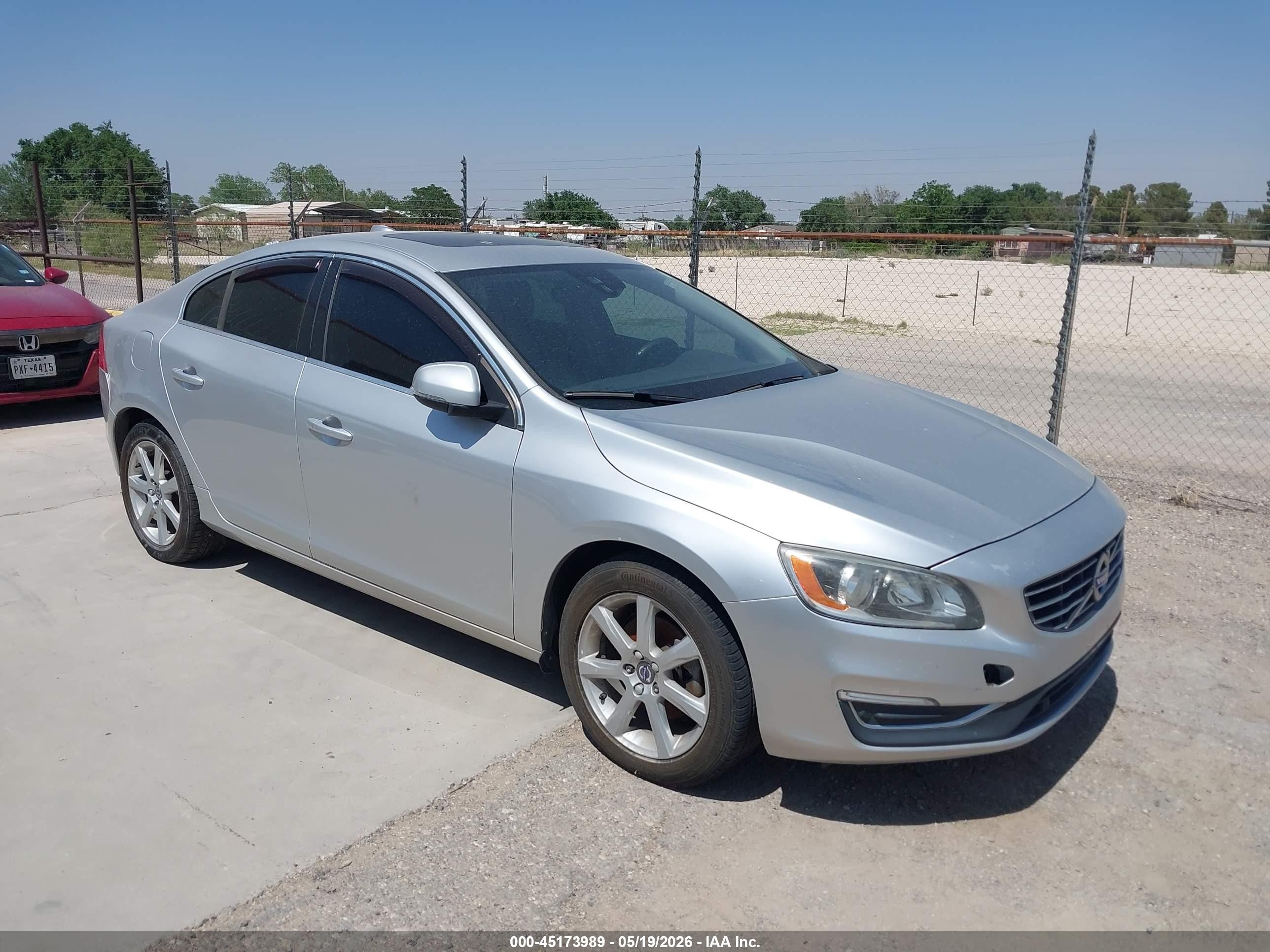 2016 Volvo S60 T5 Drive-E Premier, VIN YV126MFK8G2393908 — Normal wear