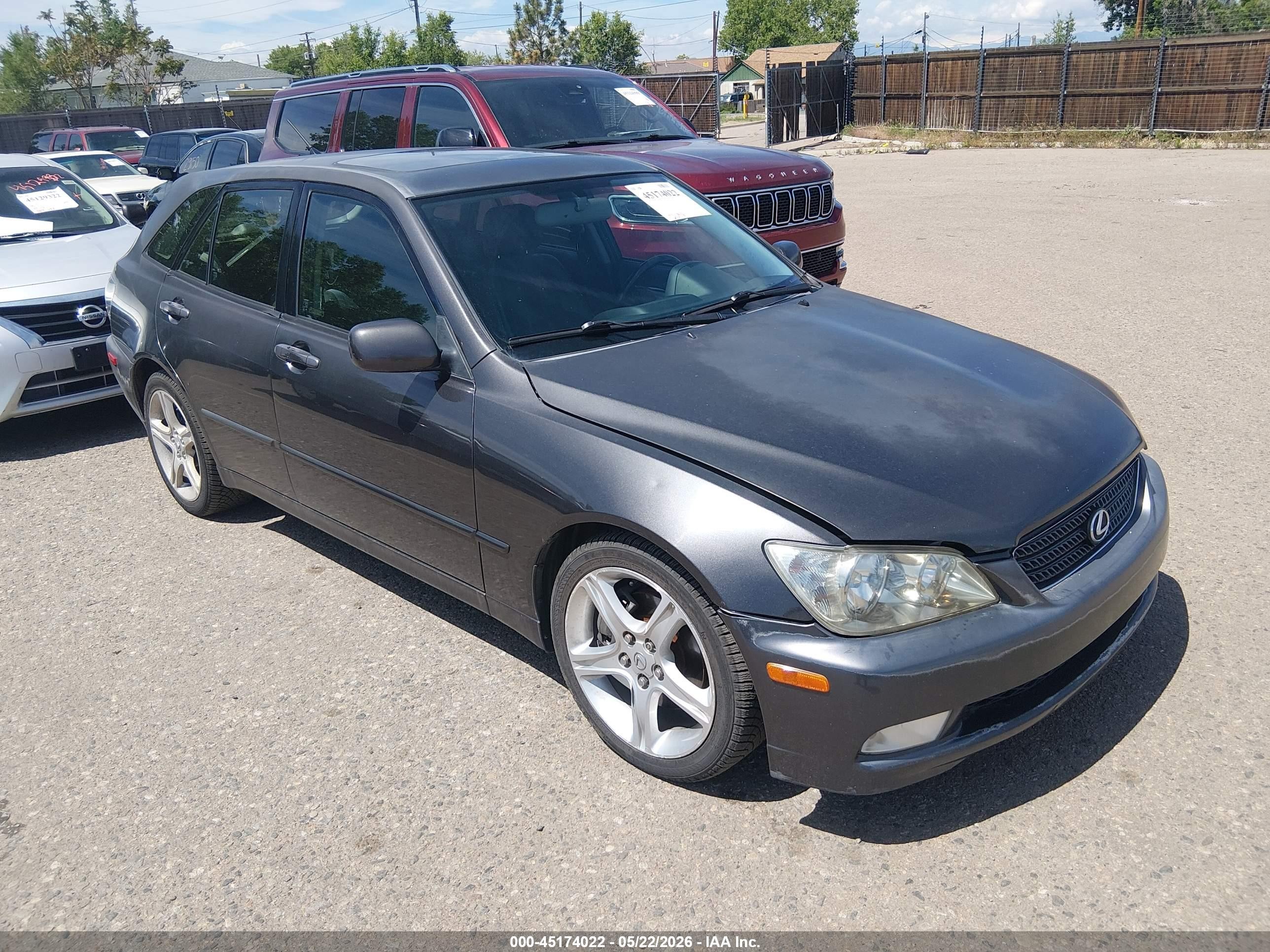 2002 Lexus IS 300/350, VIN JTHED192320043561 — Normal wear
