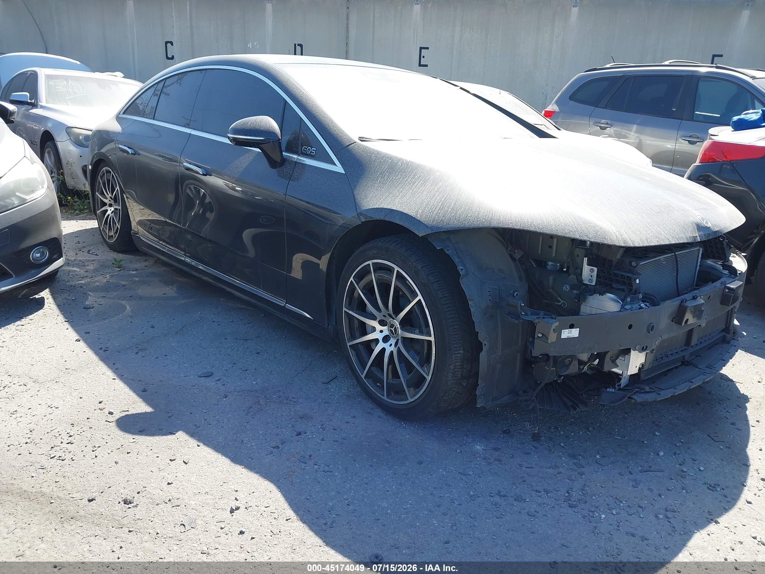 2022 Mercedes-Benz EQS 450+, VIN W1KCG2DB3NA007614 — Front end