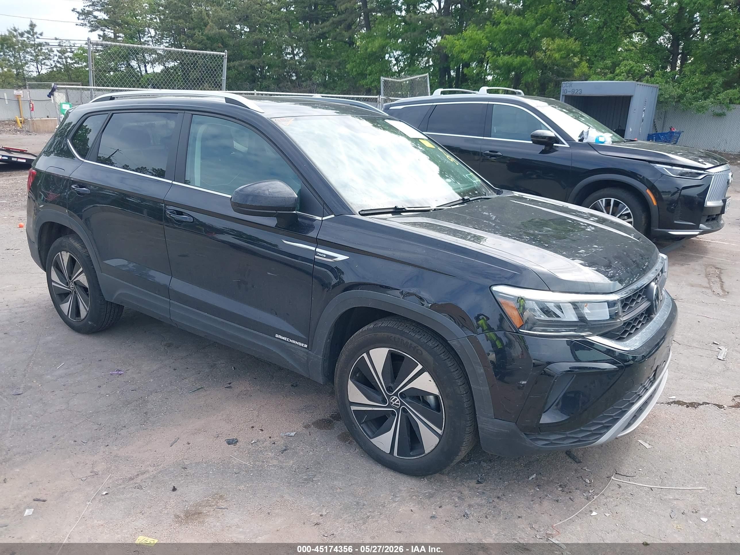 2023 Volkswagen Taos SE, VIN 3VVVX7B21PM359357 — Front end