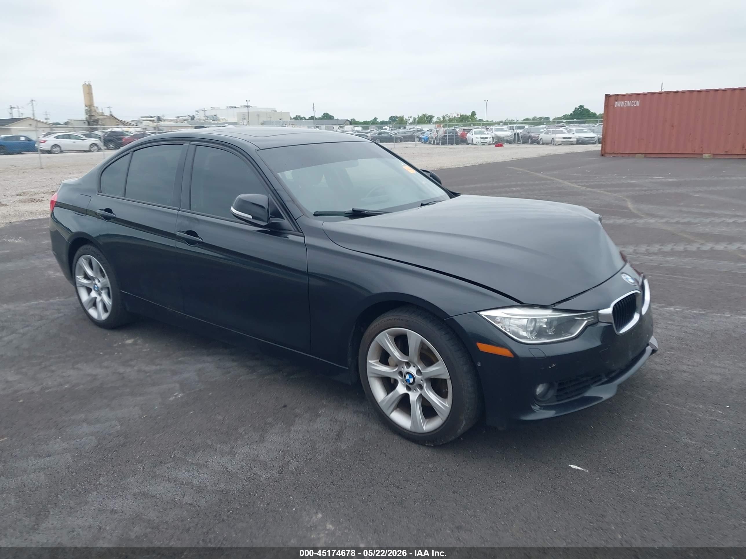 2013 BMW 3 Series 335i xDrive, VIN WBA3B9C56DF587047 — Front end