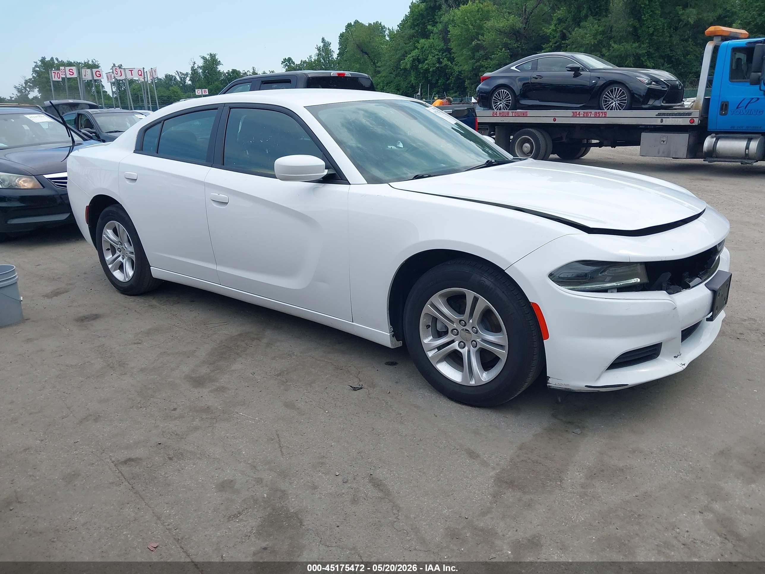 2015 Dodge Charger SE, VIN 2C3CDXBG6FH752640 — Front end