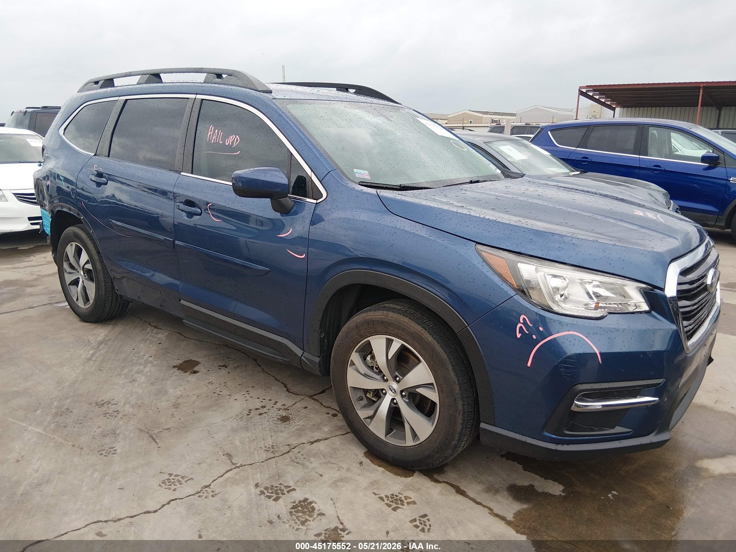 2020 Subaru Ascent Premium, VIN 4S4WMAFD4L3453583 — Rear end