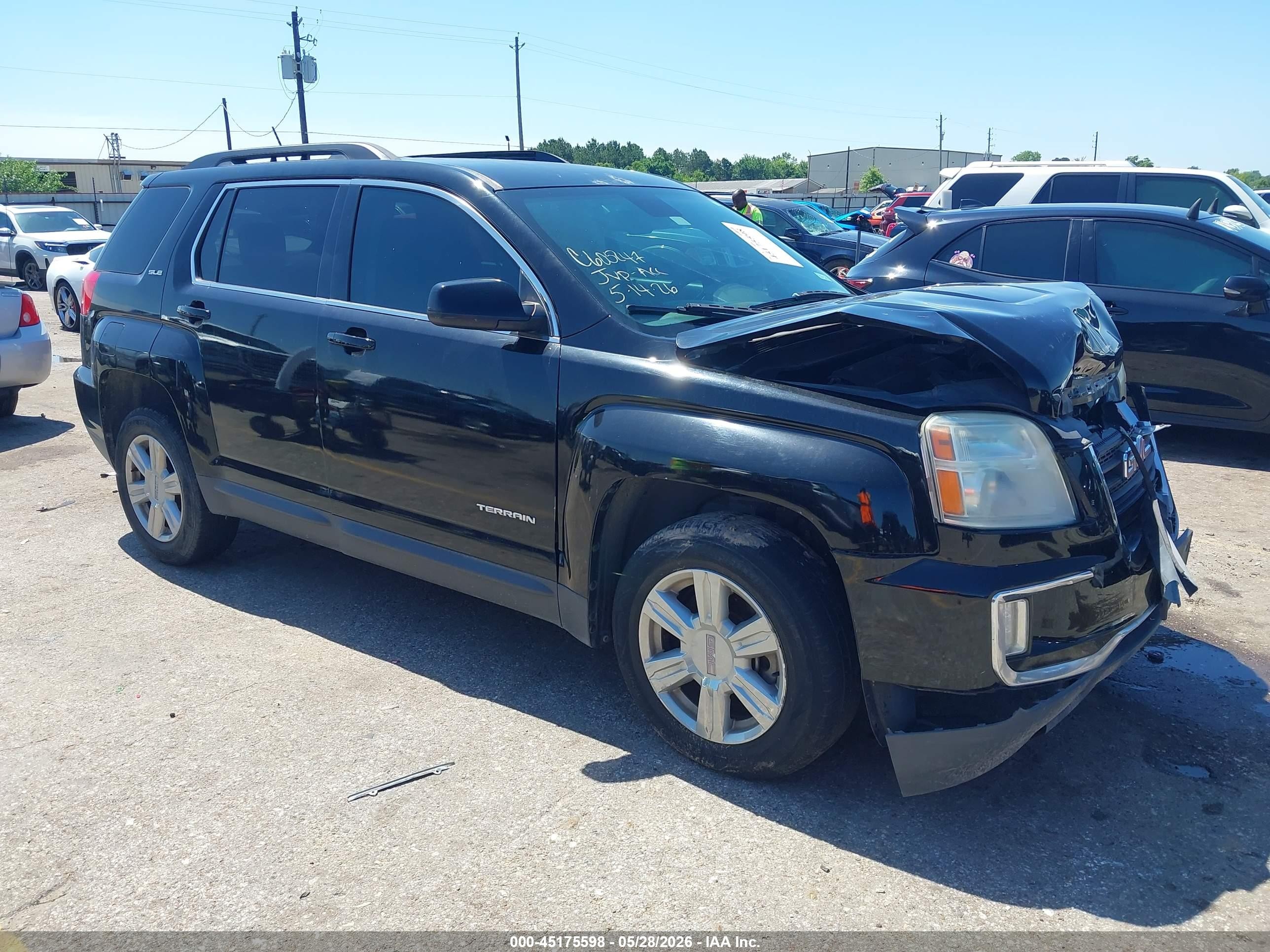 2016 GMC Terrain SLE, VIN 2GKFLNE34G6110735 — Front end