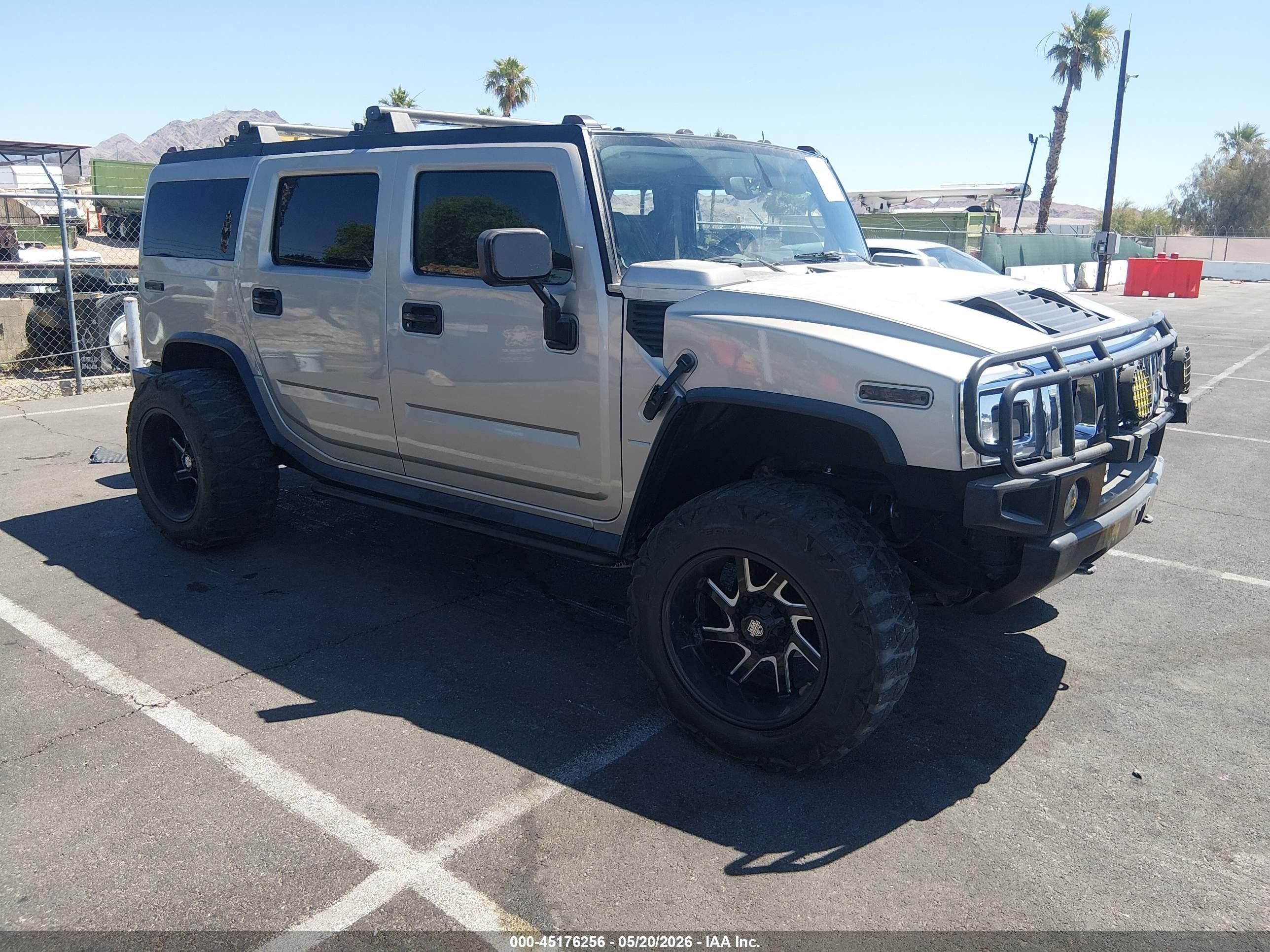 2003 Hummer H2, VIN 5GRGN23U83H147102 — Side