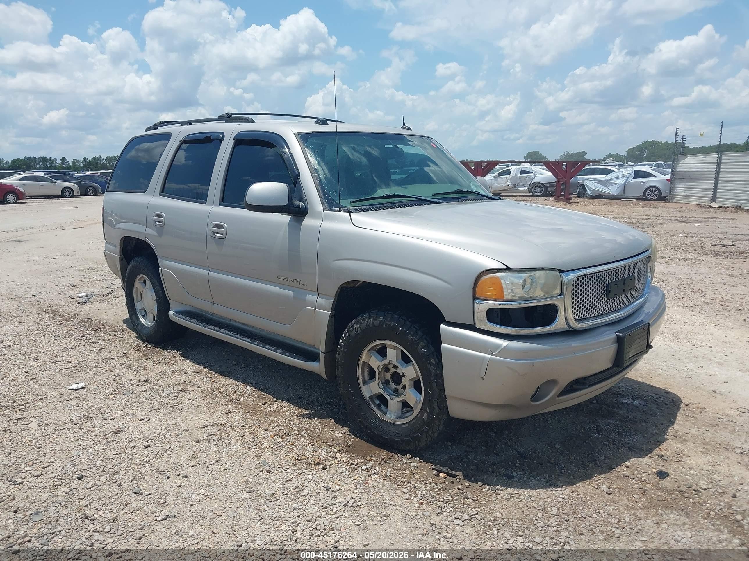 2004 GMC Yukon Denali, VIN 1GKEK63U64J266385 — Interior fire
