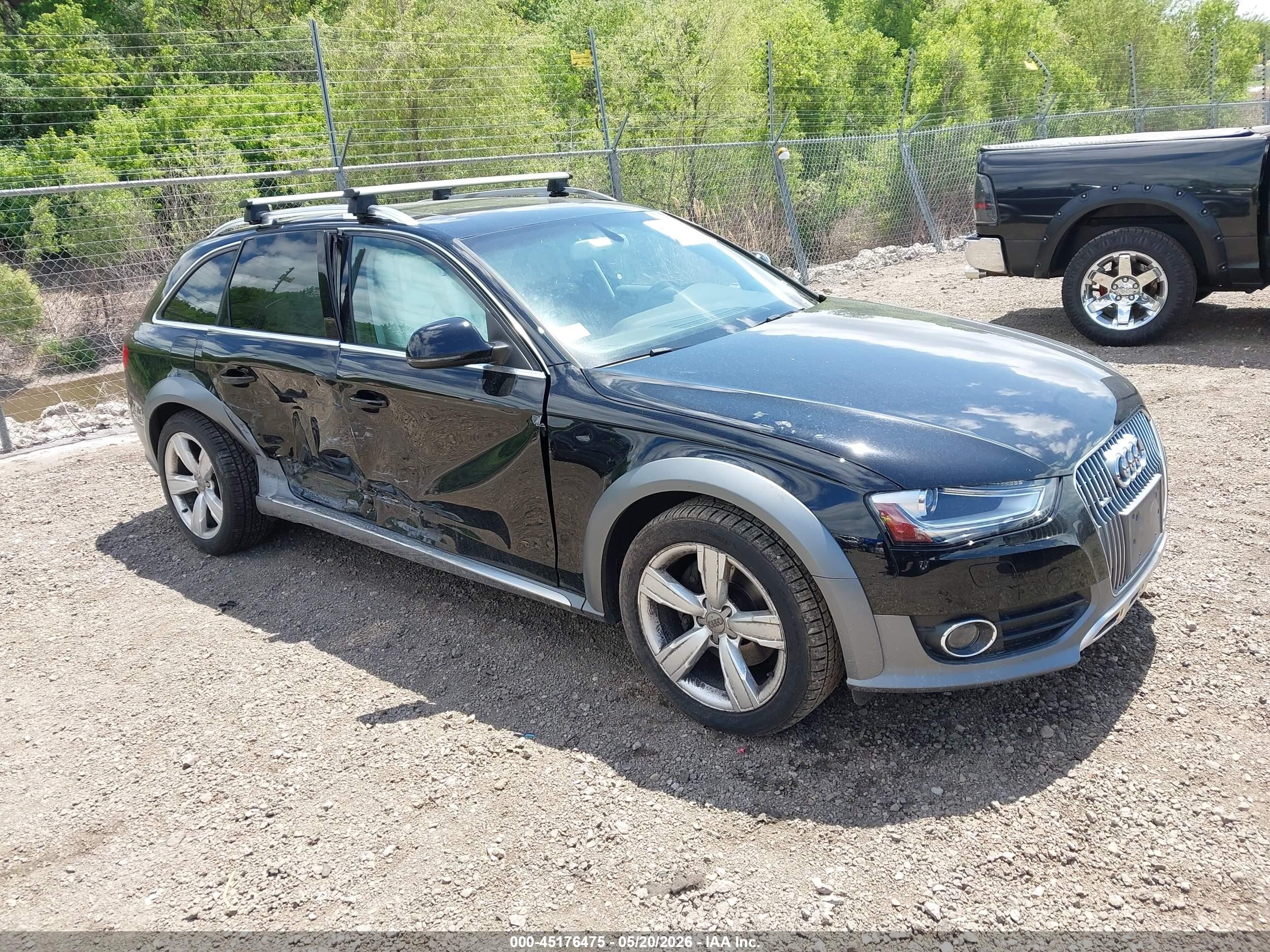 2016 Audi allroad A4 Premium Plus, VIN WA1UFAFL9GA011522 — Side