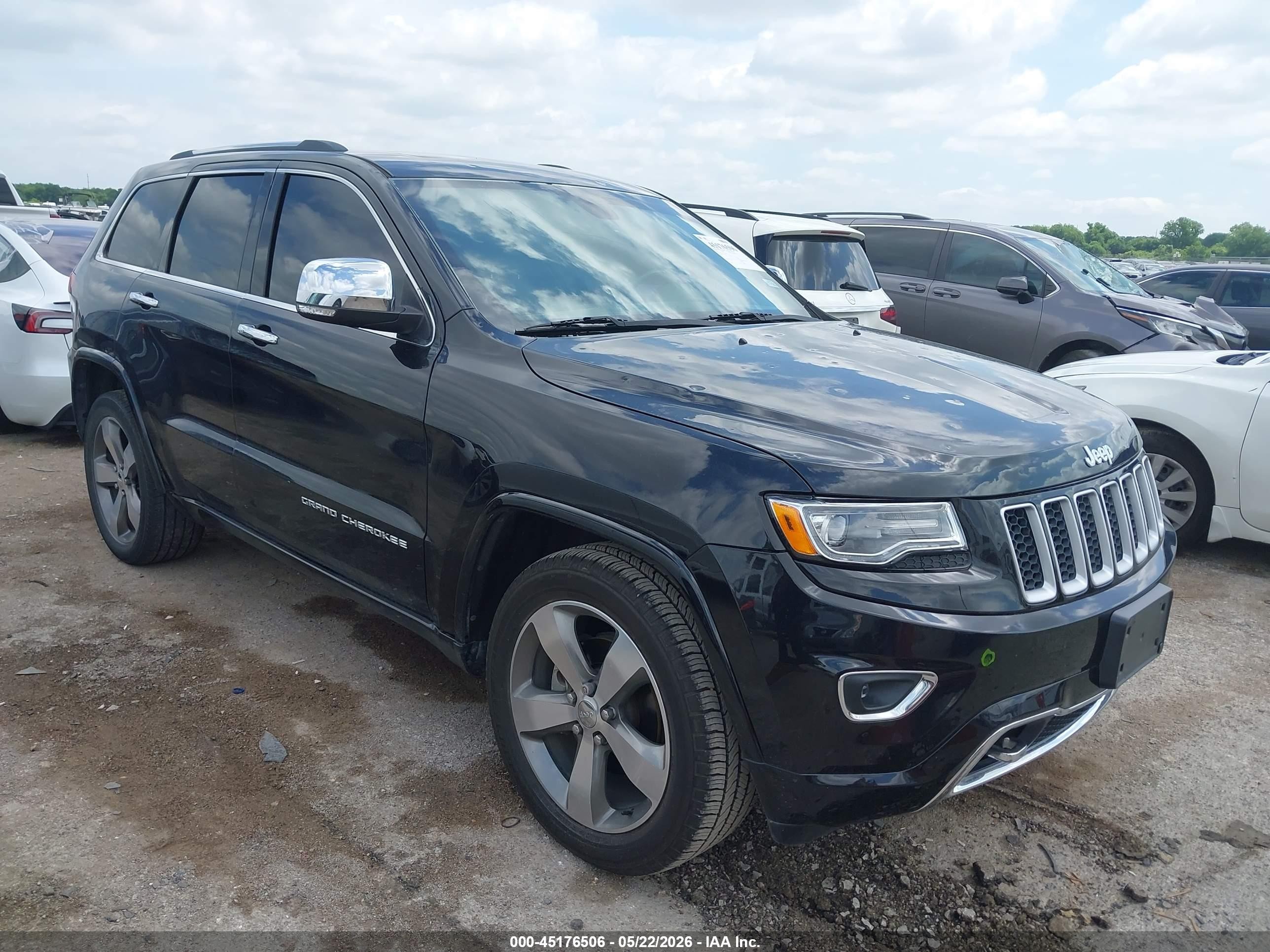 2016 Jeep Grand Cherokee Overland, VIN 1C4RJECG5GC351876 — Hail