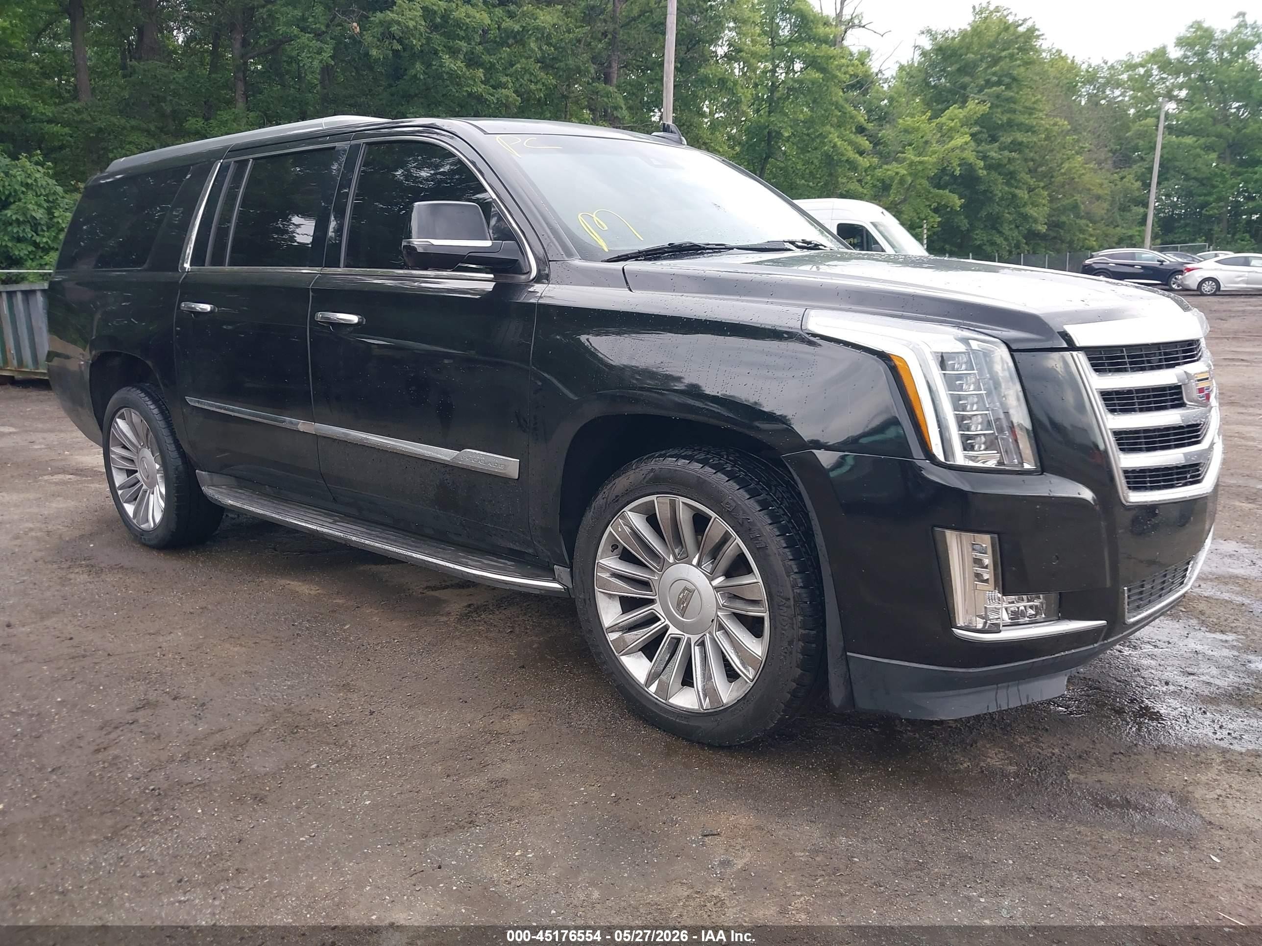 2016 Cadillac Escalade ESV Luxury Collection, VIN 1GYS4HKJ5GR146654 — Fresh water flood