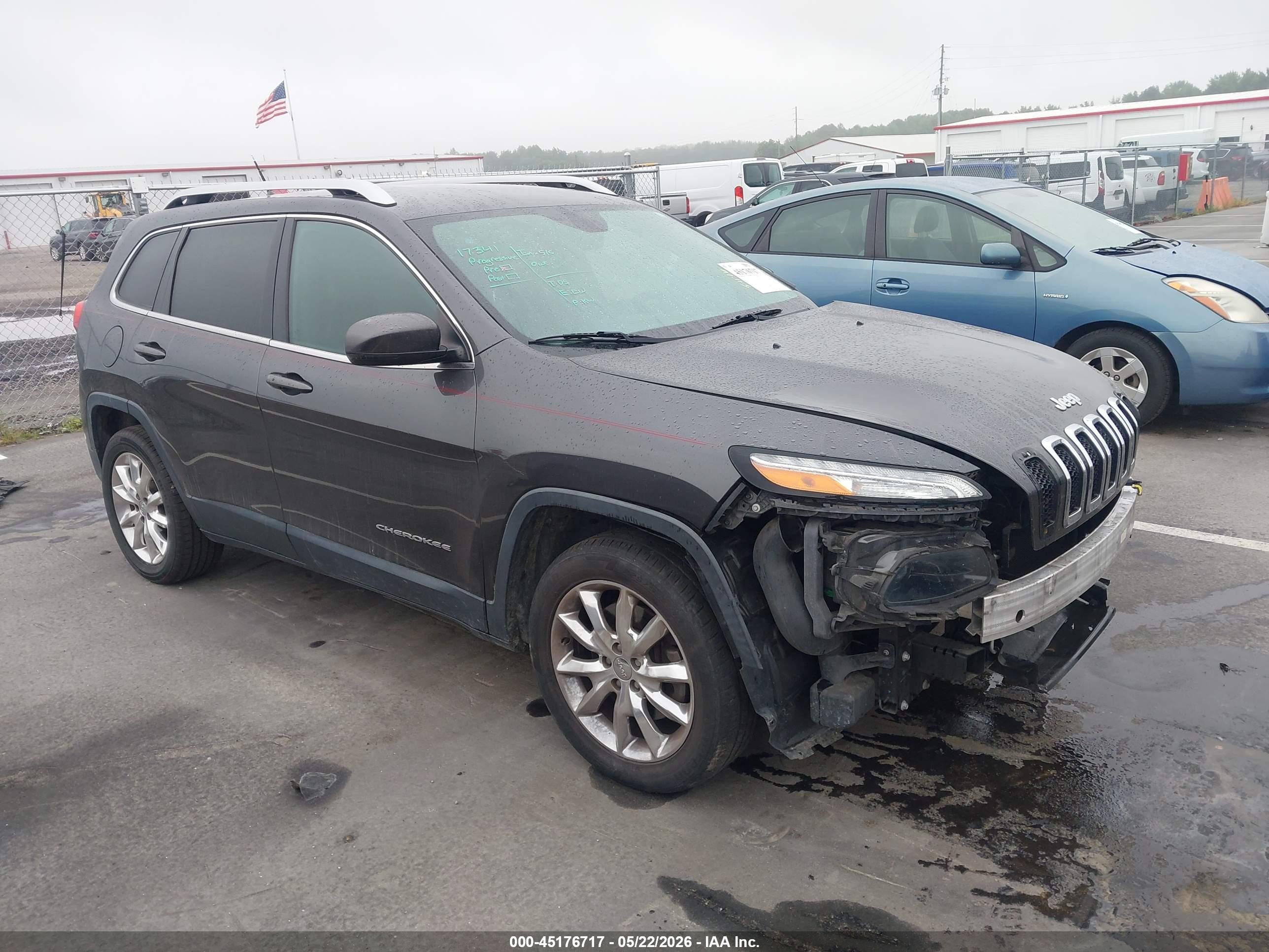 2015 Jeep Cherokee Limited, VIN 1C4PJLDS9FW573560 — Перед