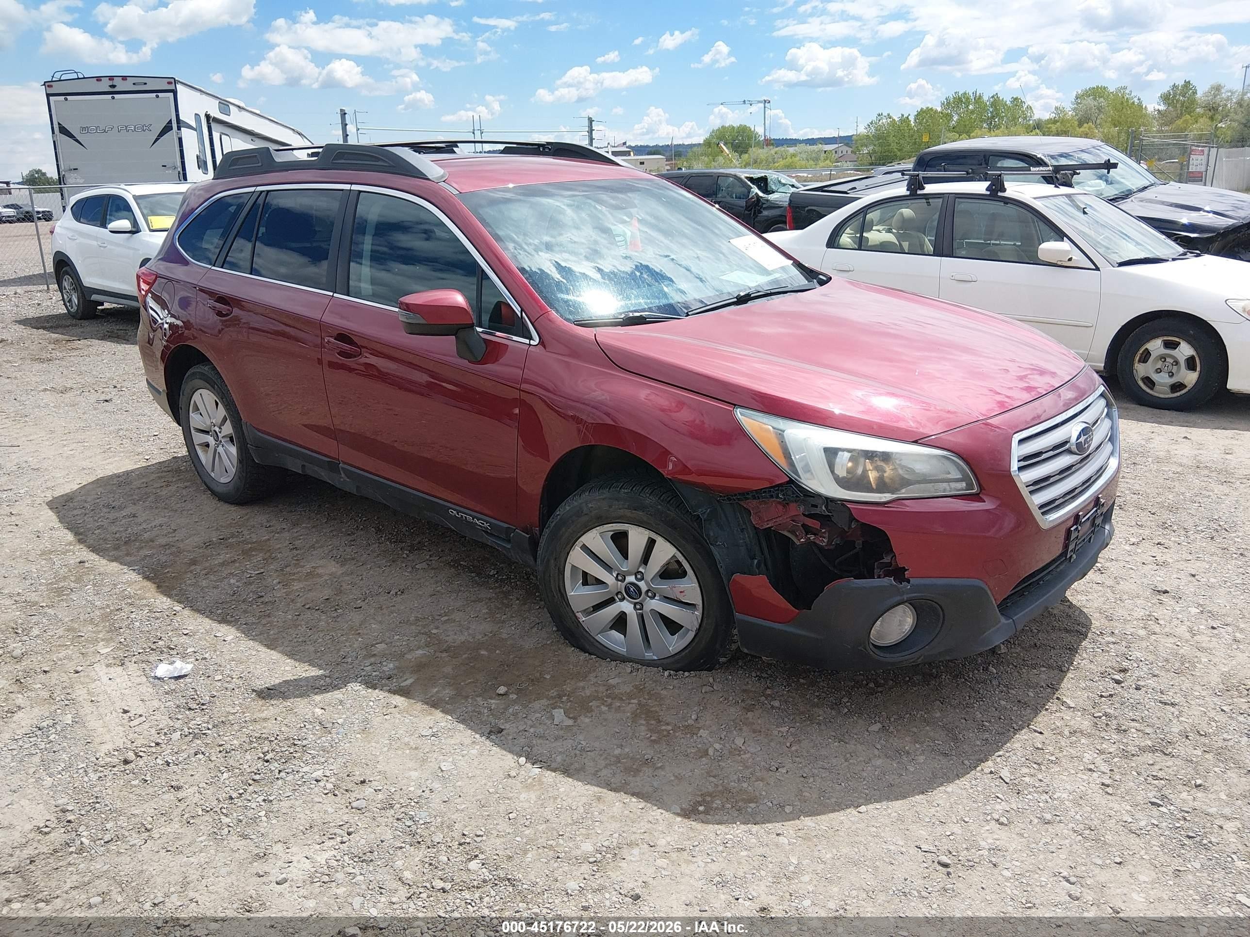 2016 Subaru Outback Premium, VIN 4S4BSBFC8G3232060 — Front end