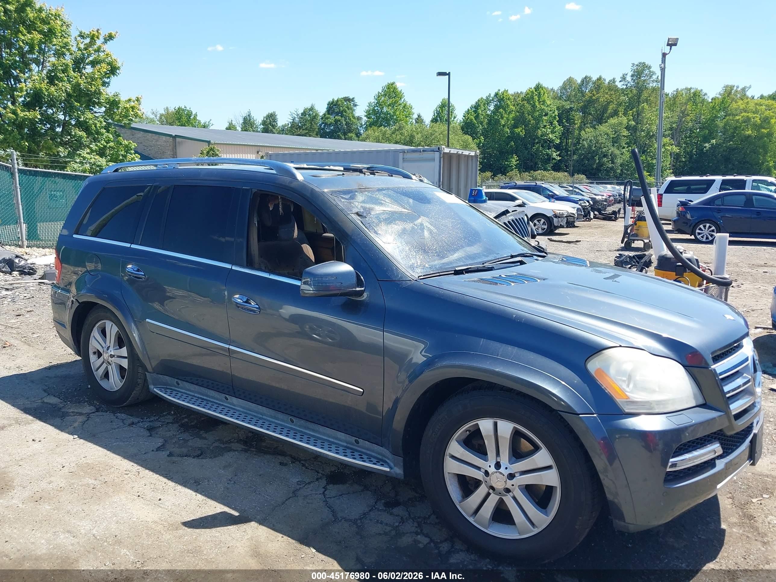 2011 Mercedes-Benz GL 550, VIN 4JGBF8GE3BA655642 — Interior fire