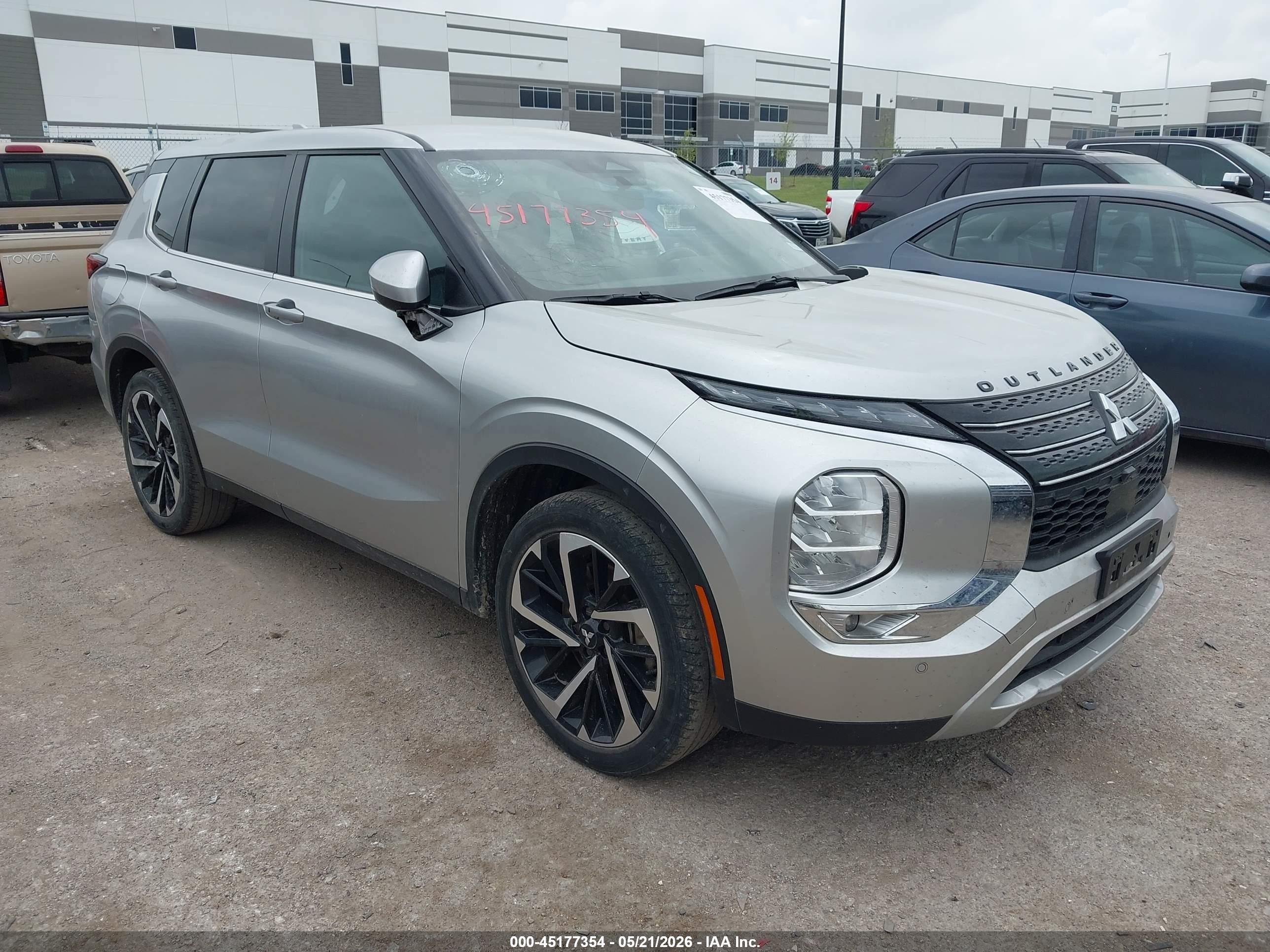 2024 Mitsubishi Outlander SE, VIN JA4J3VA81RZ012965 — Hail