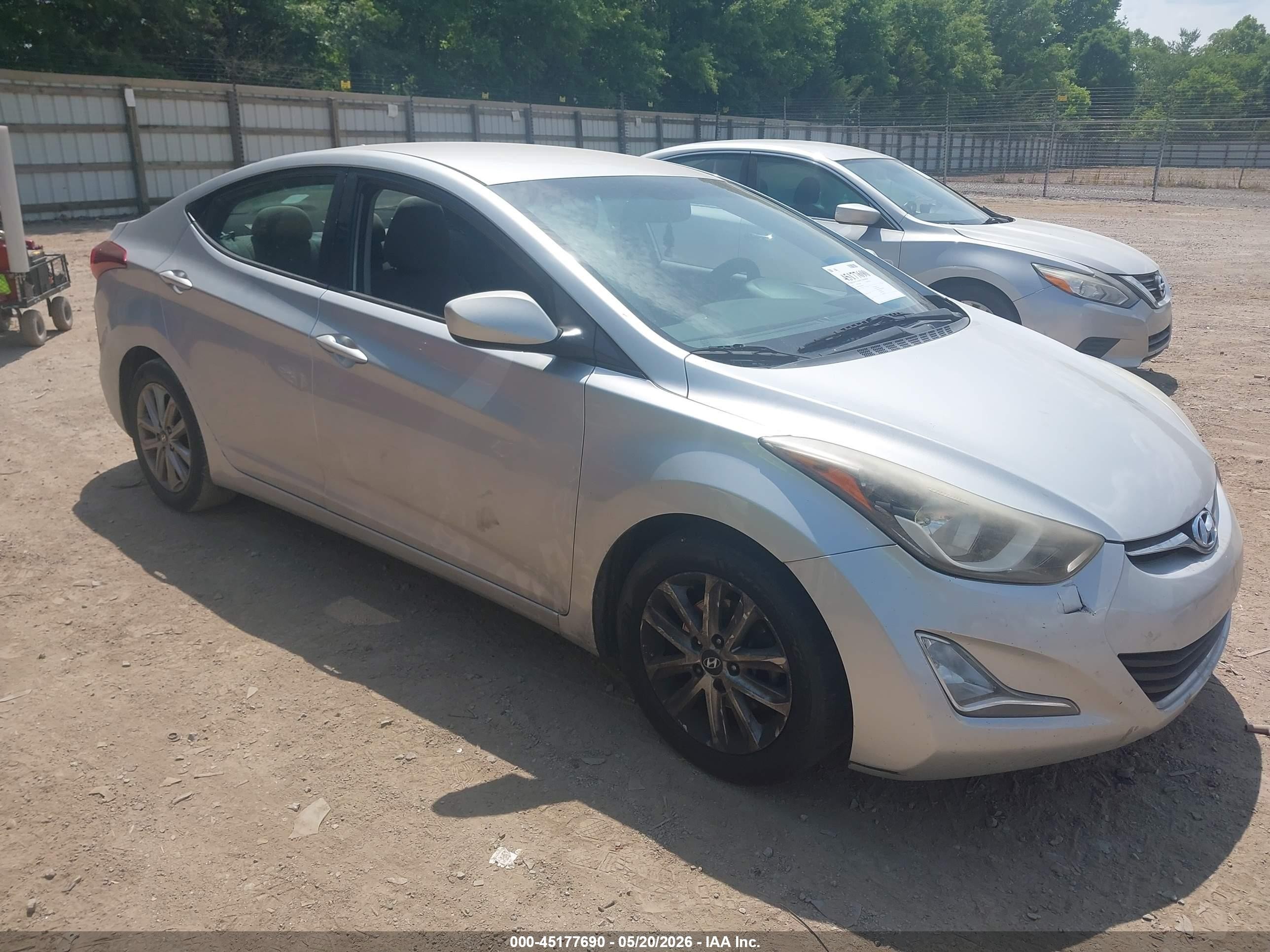 2016 Hyundai Elantra SE, VIN 5NPDH4AE0GH656739 — Не указано