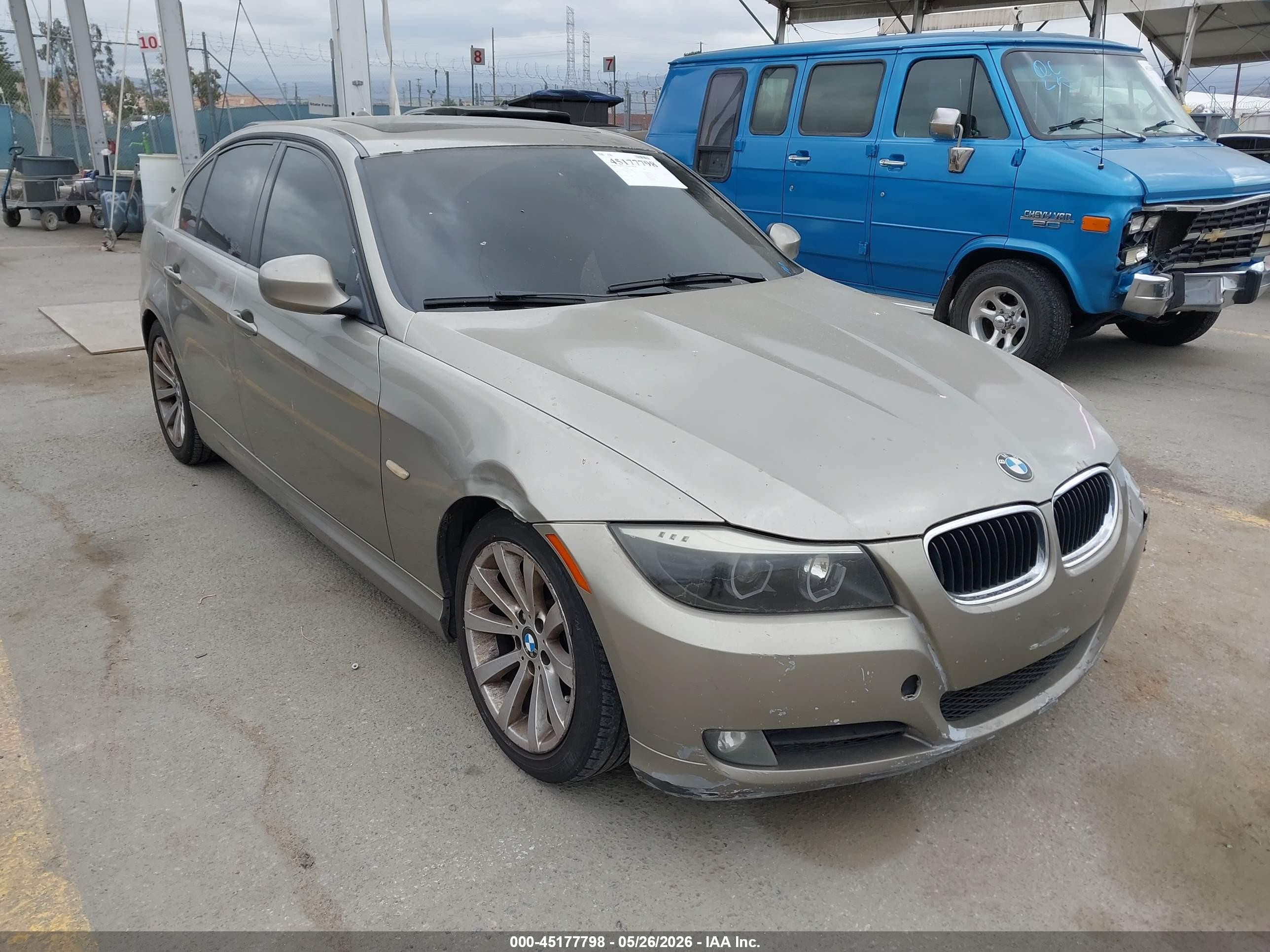 2011 BMW 3 Series 328i, VIN WBAPH5C59BA441986 — Front end
