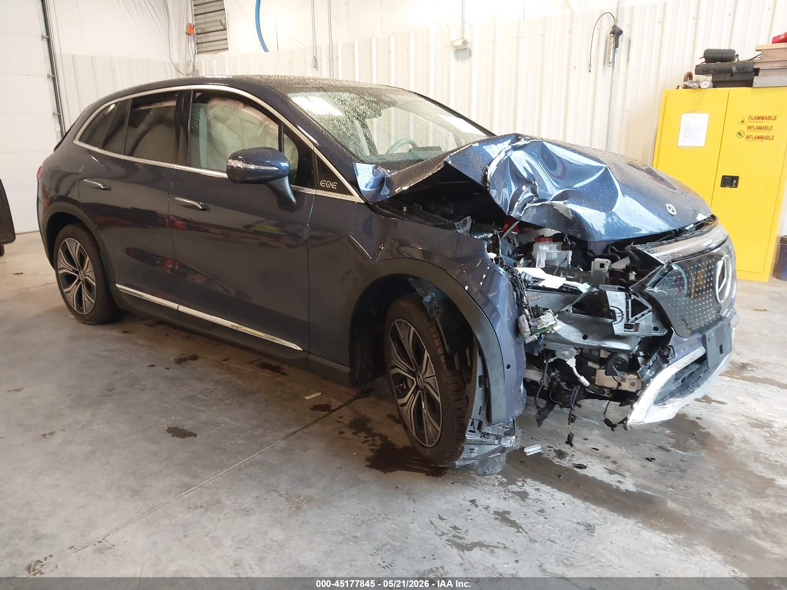 2025 Mercedes-Benz EQE 350, VIN 4JGGM1CB8SA067931 — Front end