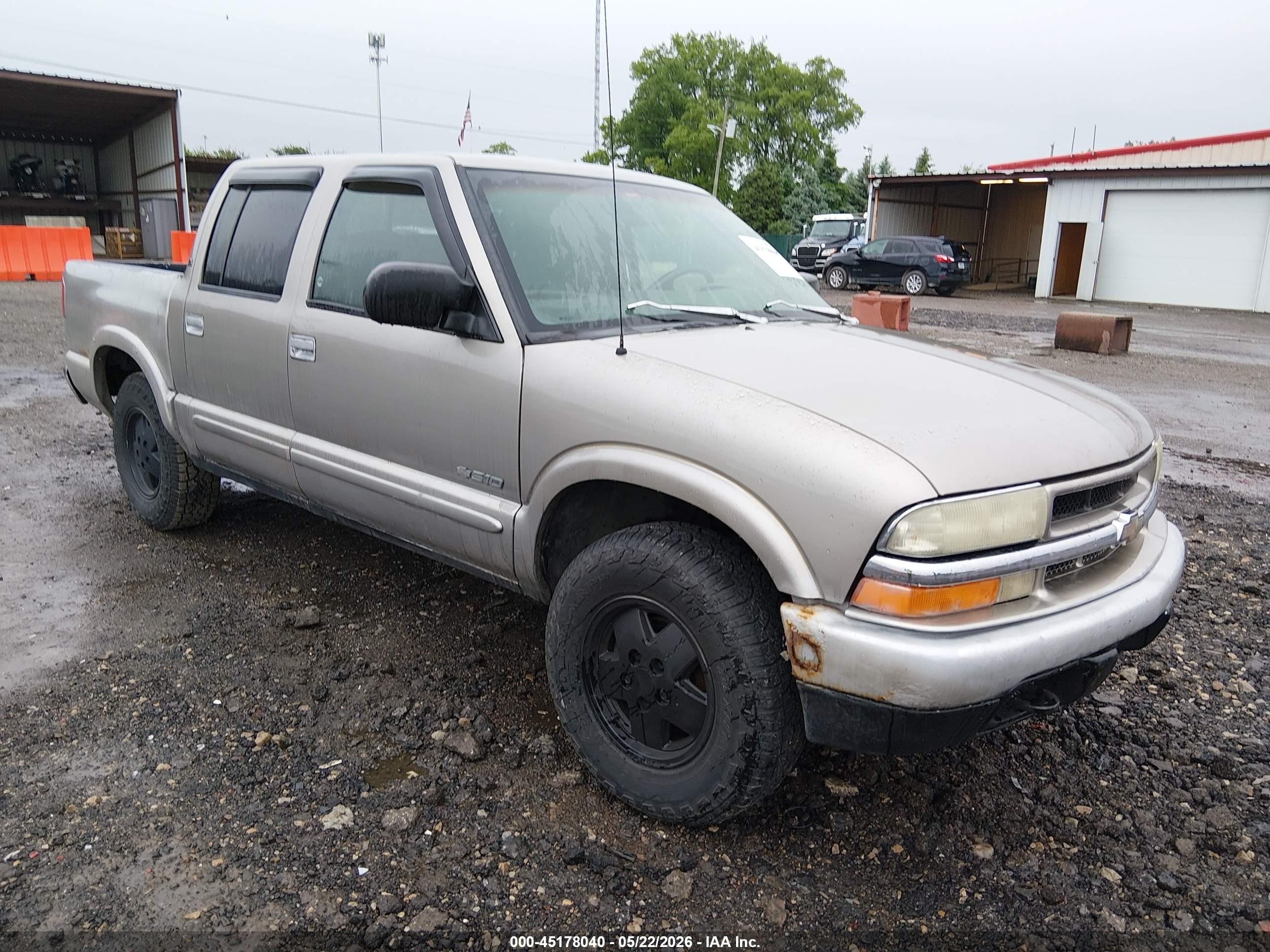 2003 Chevrolet S-10 LS, VIN 1GCDT13X93K137034 — Normal wear