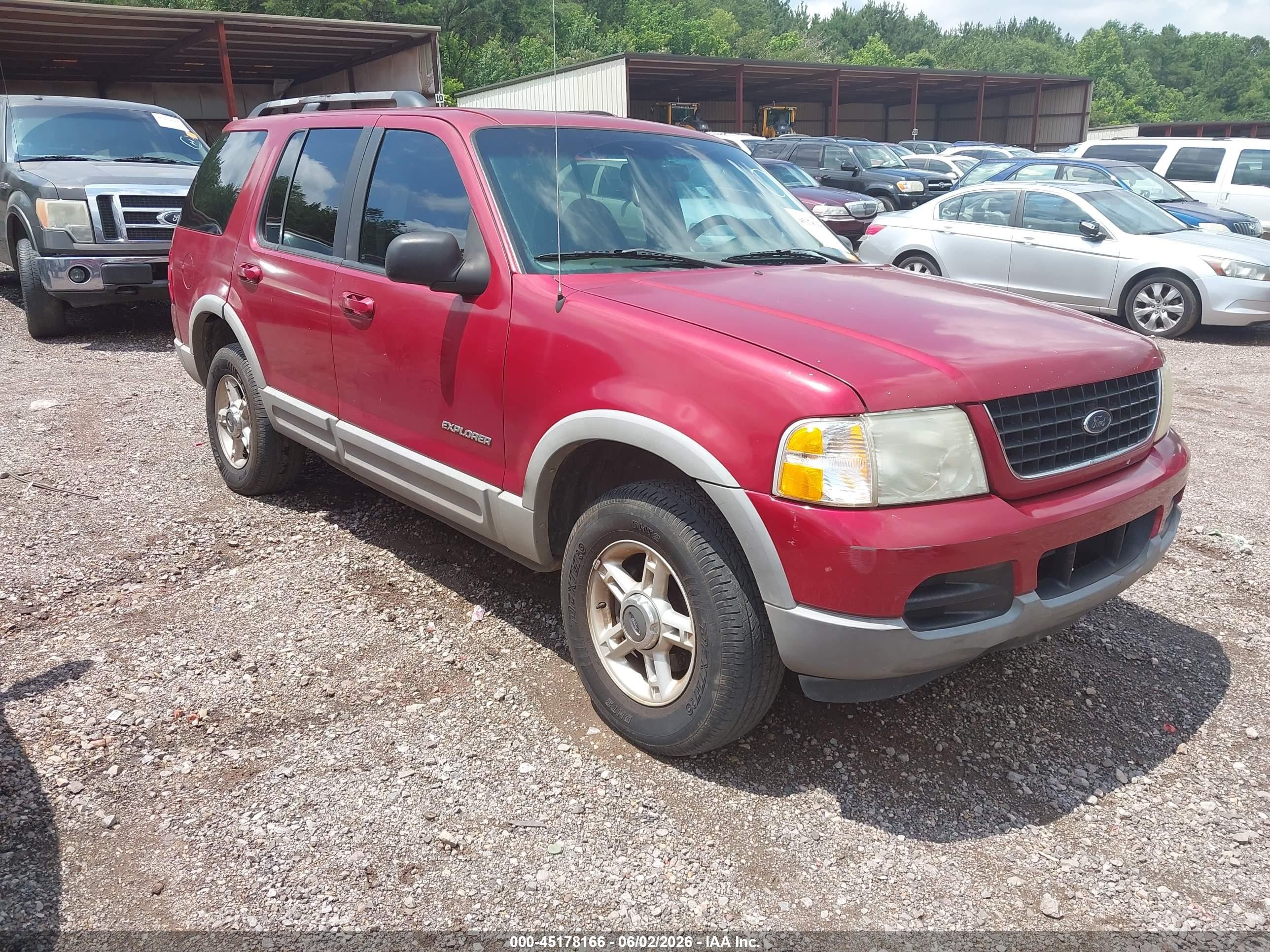 2002 Ford Explorer XLT, VIN 1FMZU63E82ZA56350 — Normal wear
