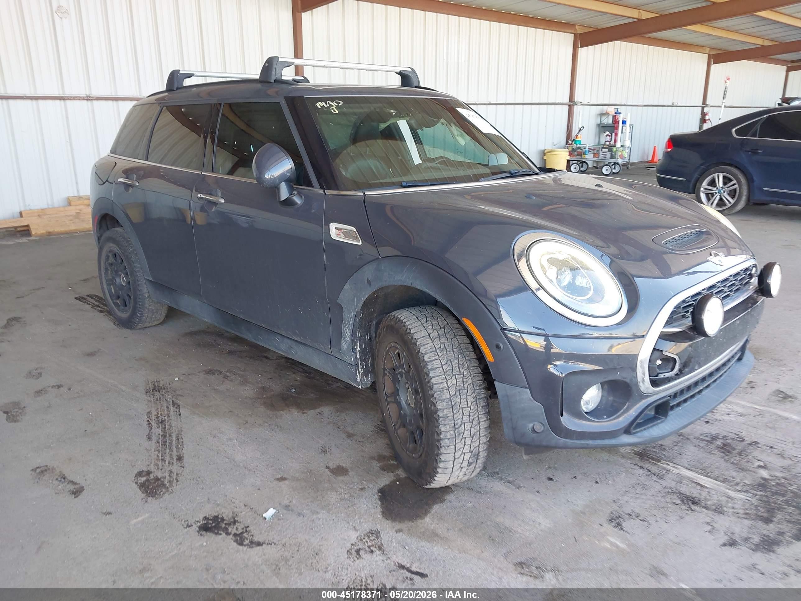 2018 MINI Clubman Cooper S, VIN WMWLU5C53J2G79984 — Front end