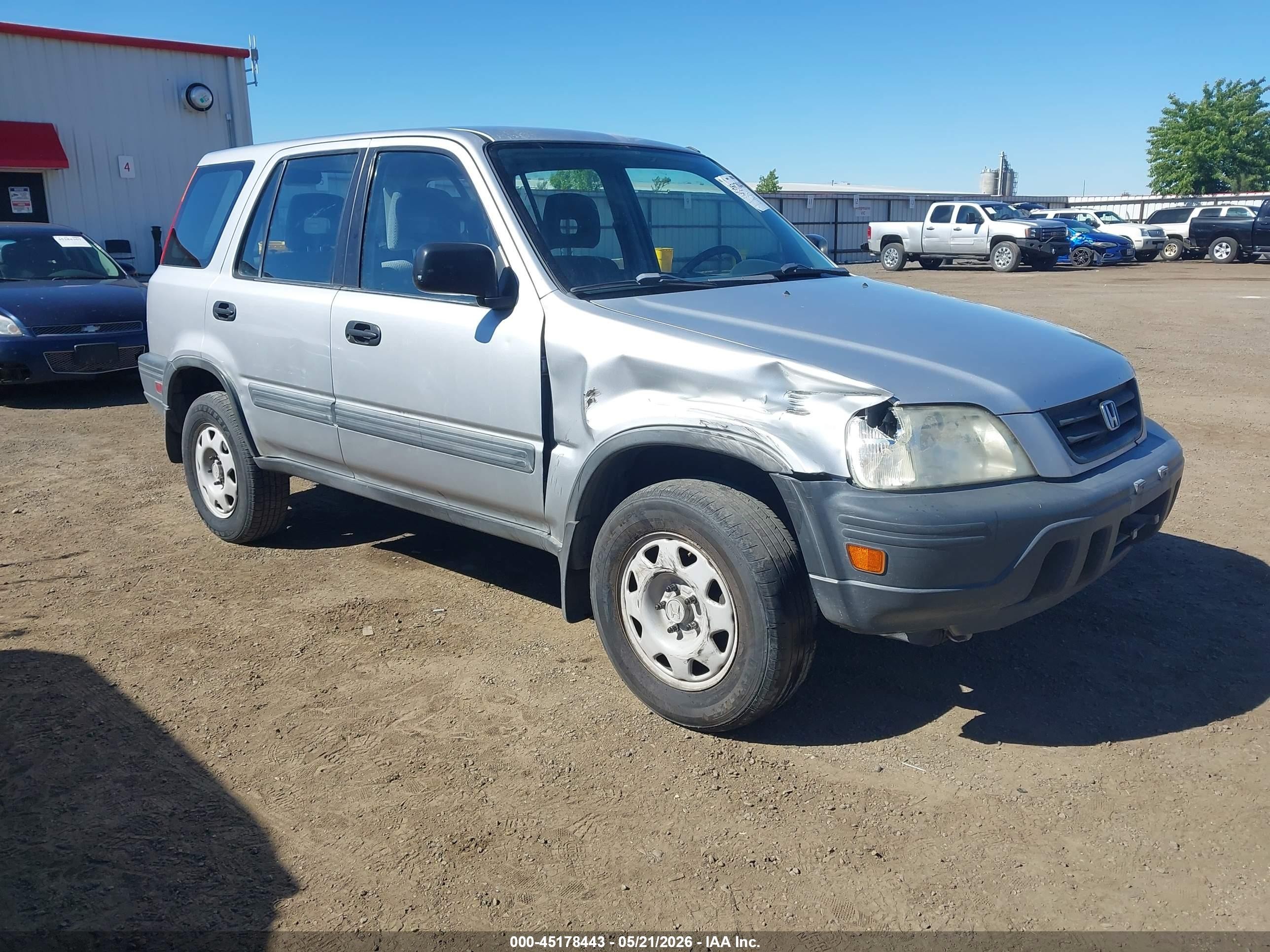 1997 Honda CR-V, VIN JHLRD1848VC016223 — Front end