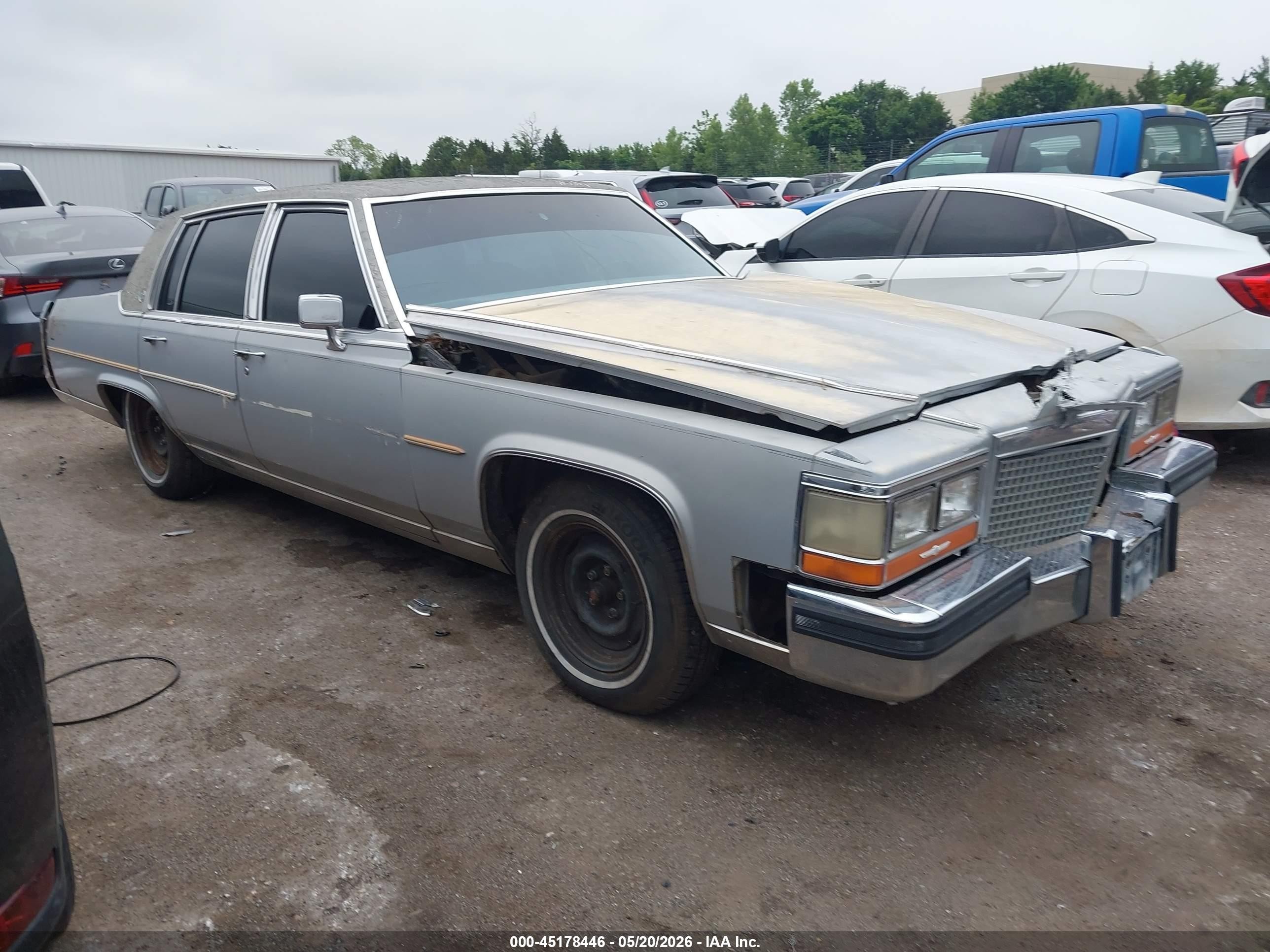 1988 Cadillac Brougham, VIN 1G6DW51Y2J9702810 — Обычный износ