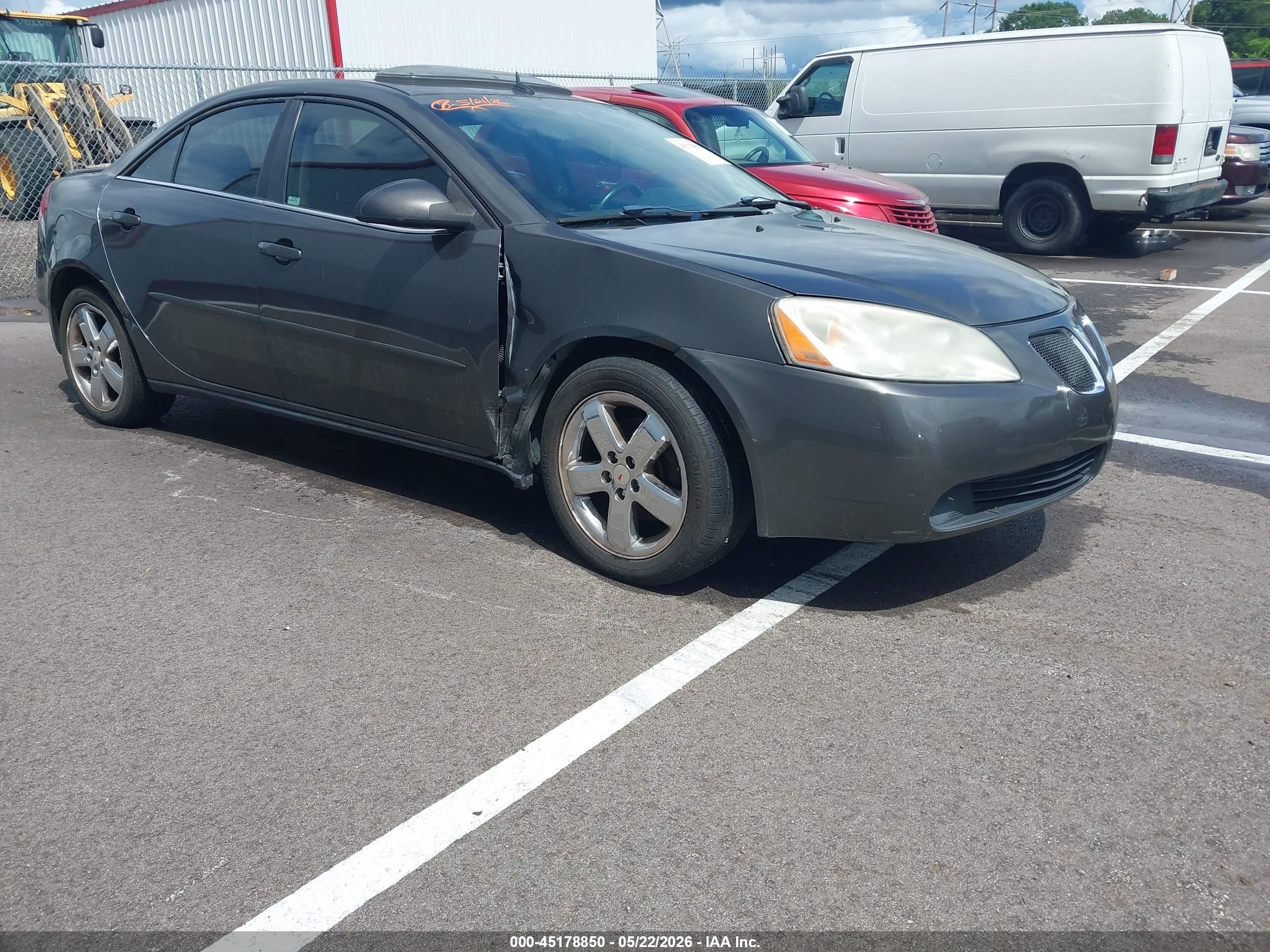 2005 Pontiac G6 GT, VIN 1G2ZH548254144246 — Front end
