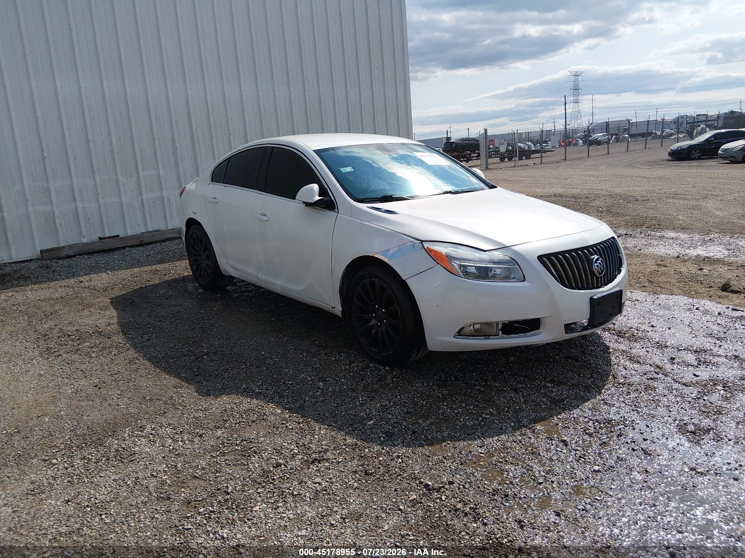 2012 Buick Regal, VIN 2G4GR5EK6C9138160 — Normal wear